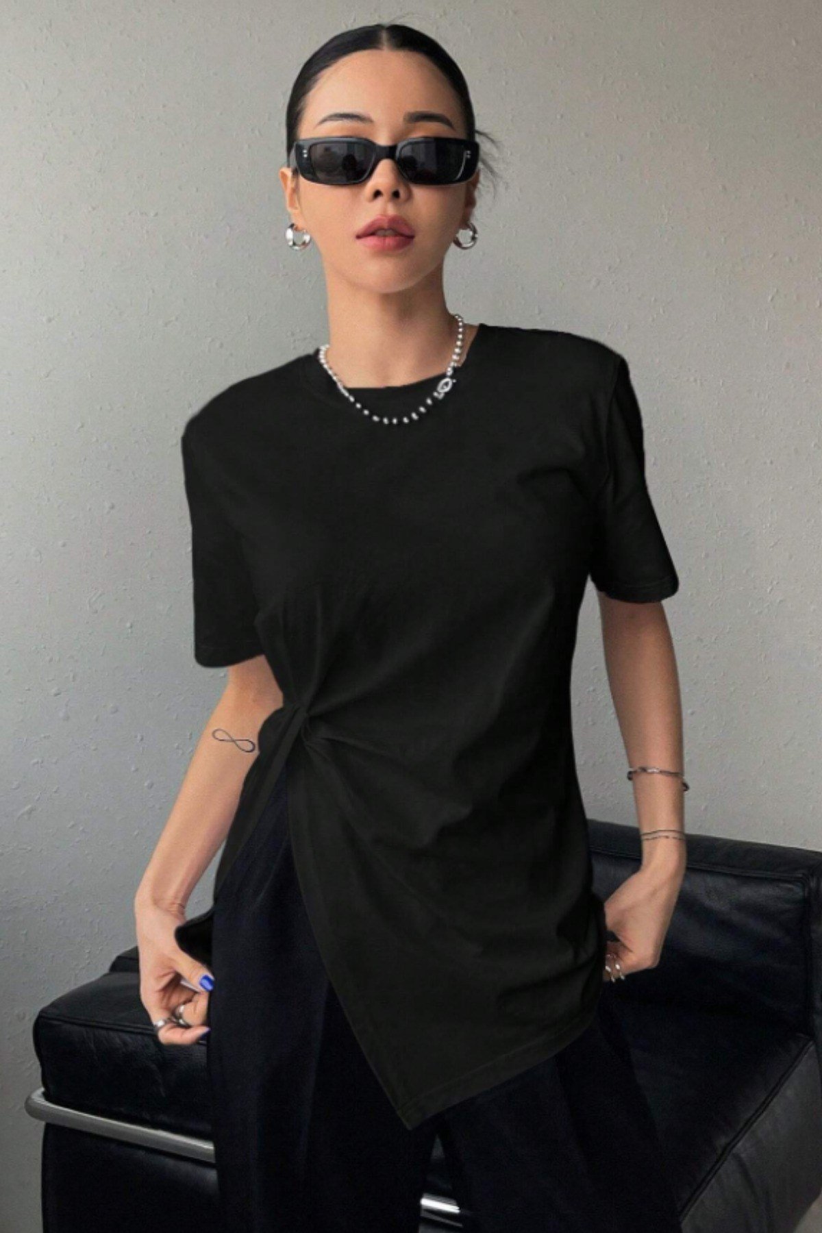 Tarz CoolT-shirtTC-ASMT-001-SY-XLKadın Asimetrik Tişört Yırtmaçlı Basic Oversize Kısa Kollu Modern Şık T-Shirt