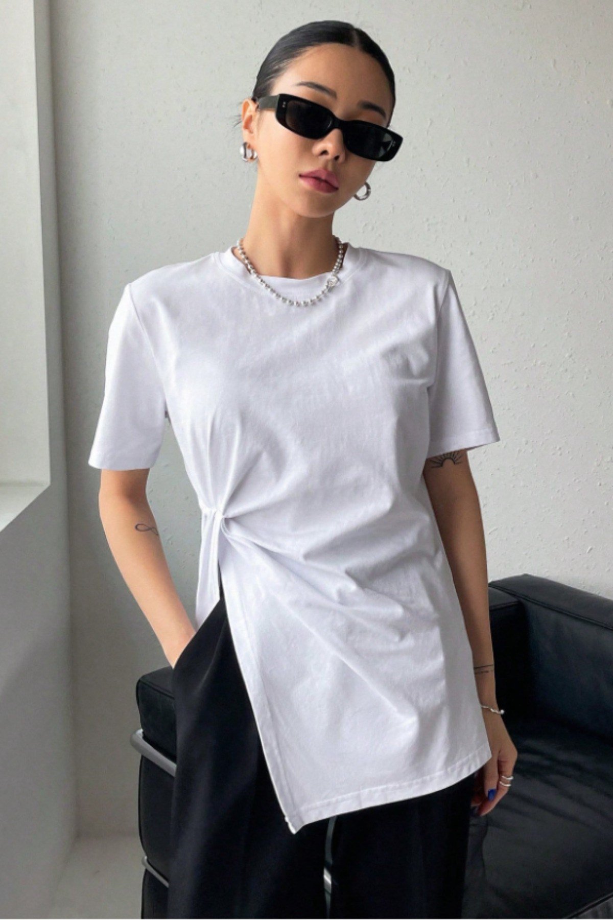 Tarz CoolT-shirtTC-ASMT-001-SY-XLKadın Asimetrik Tişört Yırtmaçlı Basic Oversize Kısa Kollu Modern Şık T-Shirt