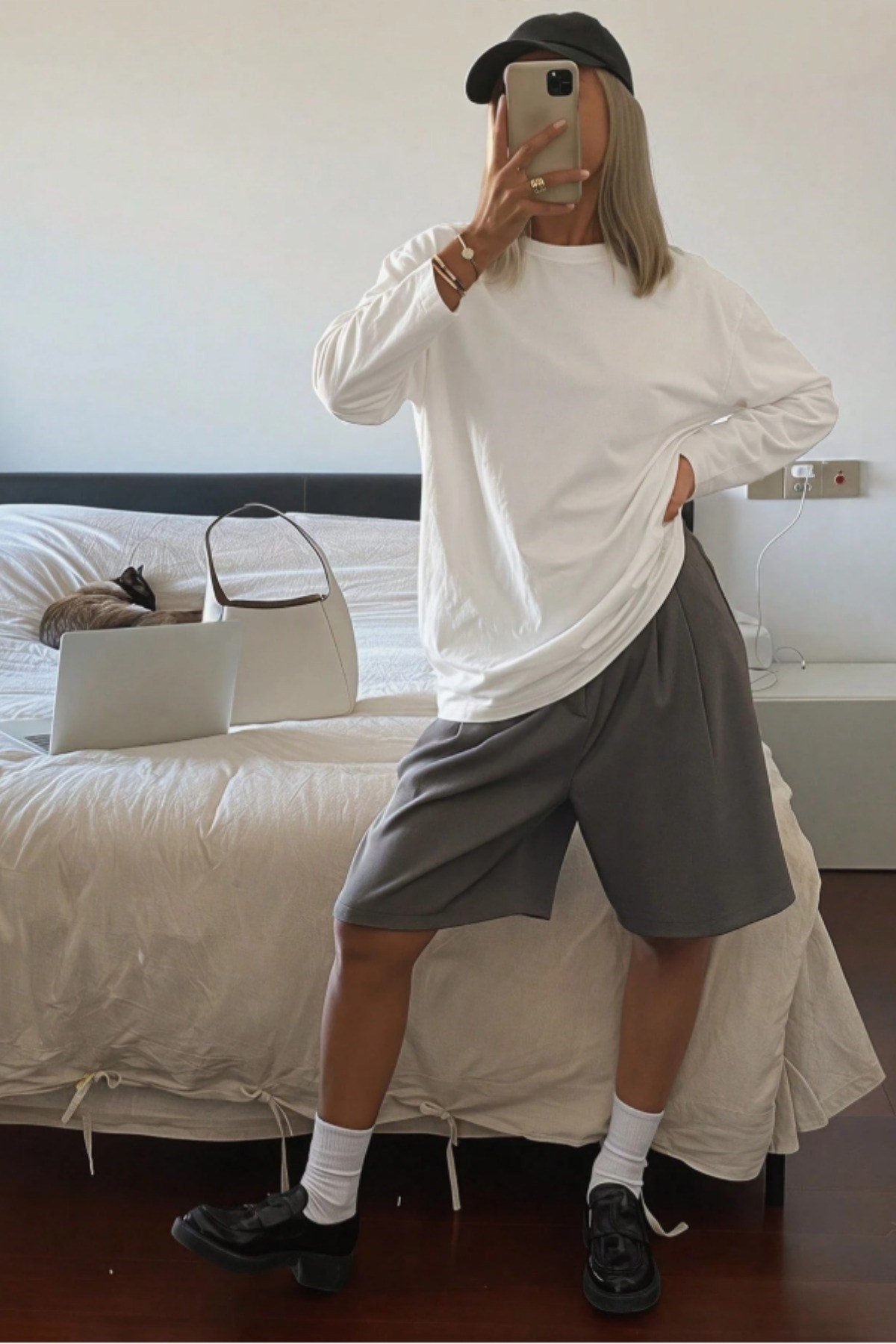 Tarz CoolT-shirtTC-KUT-260702-Beyaz-SKadın Oversize Basic Uzun Kollu Tişört %100 Pamuk Süprem Bisiklet Yaka Rahat Kalıp