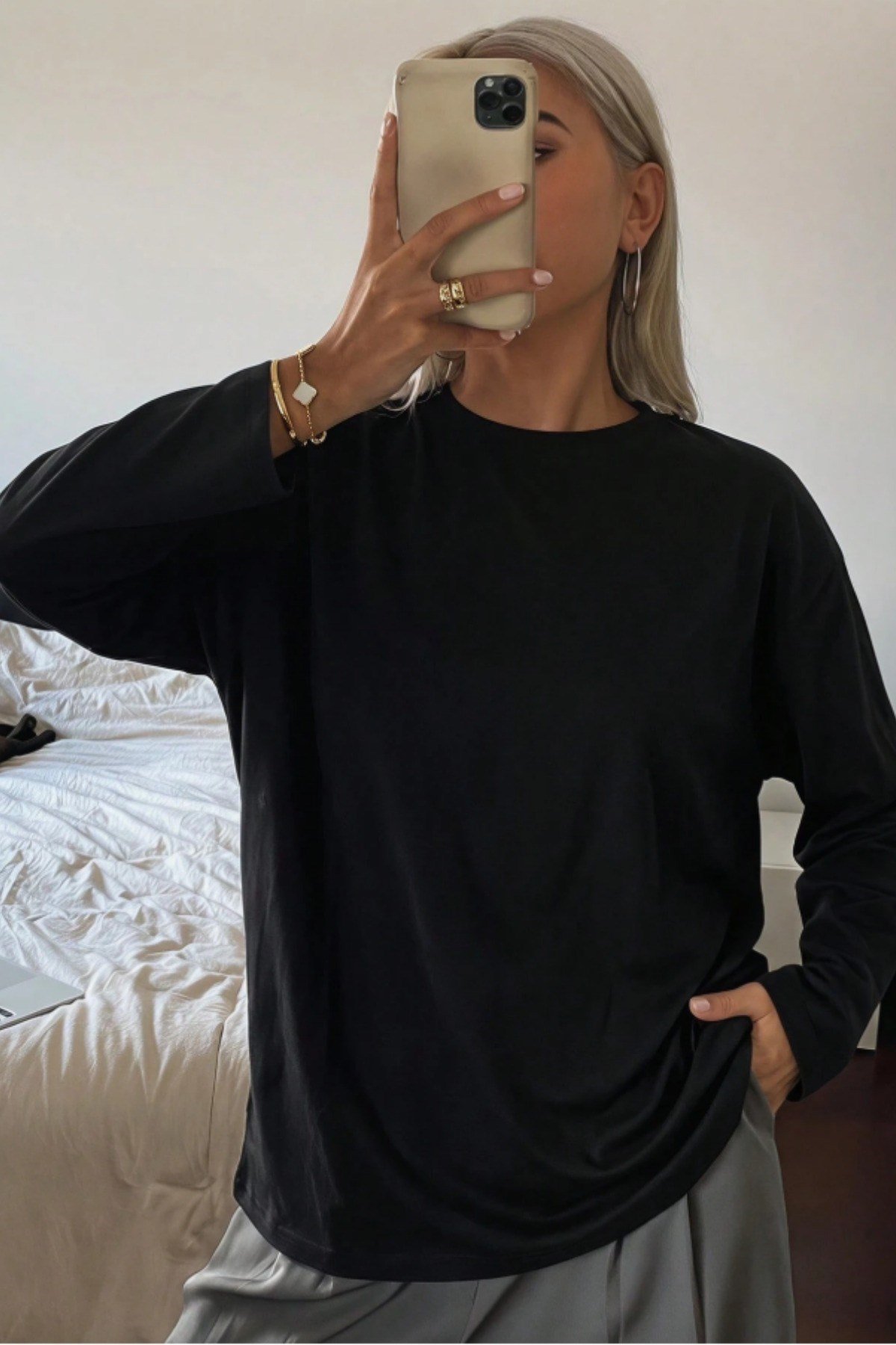 Tarz CoolT-shirtTC-KUT-260702-Beyaz-SKadın Oversize Basic Uzun Kollu Tişört %100 Pamuk Süprem Bisiklet Yaka Rahat Kalıp