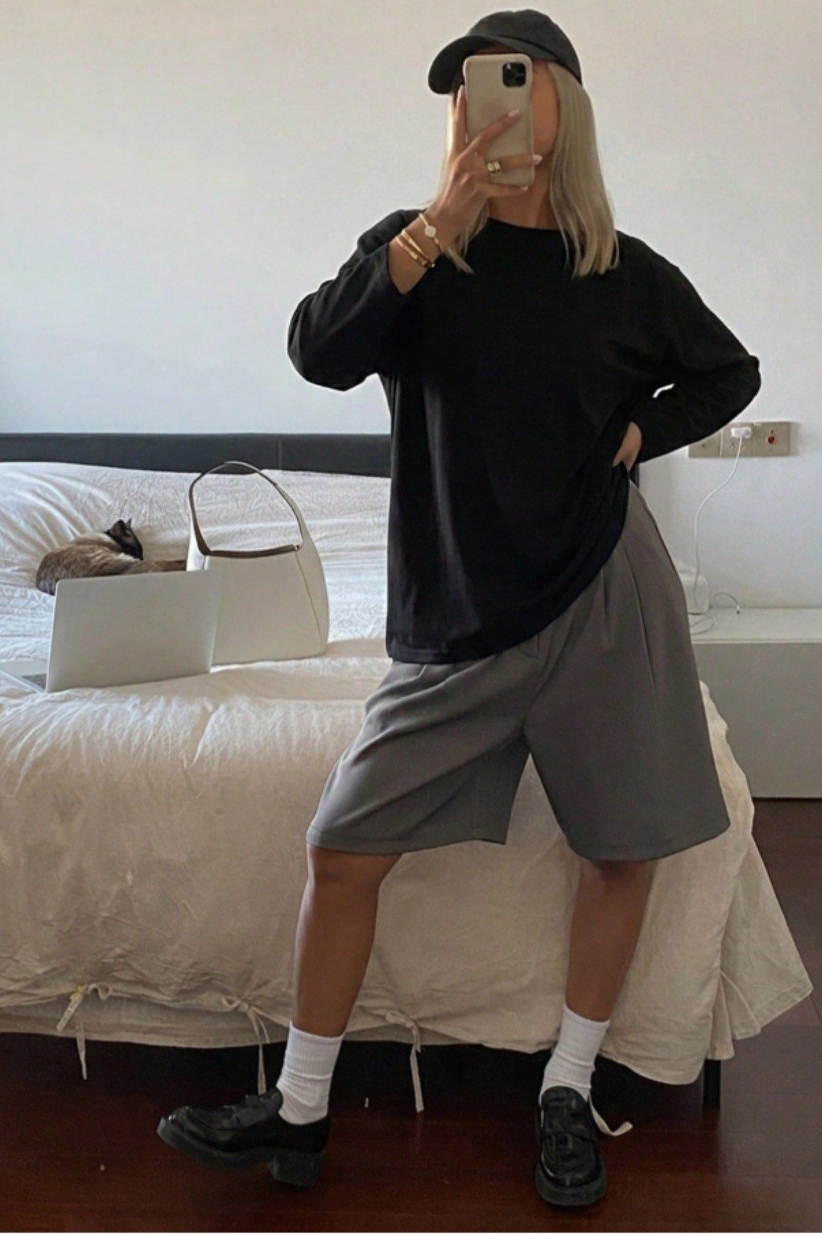 Tarz CoolT-shirtTC-KUT-260702-Beyaz-SKadın Oversize Basic Uzun Kollu Tişört %100 Pamuk Süprem Bisiklet Yaka Rahat Kalıp