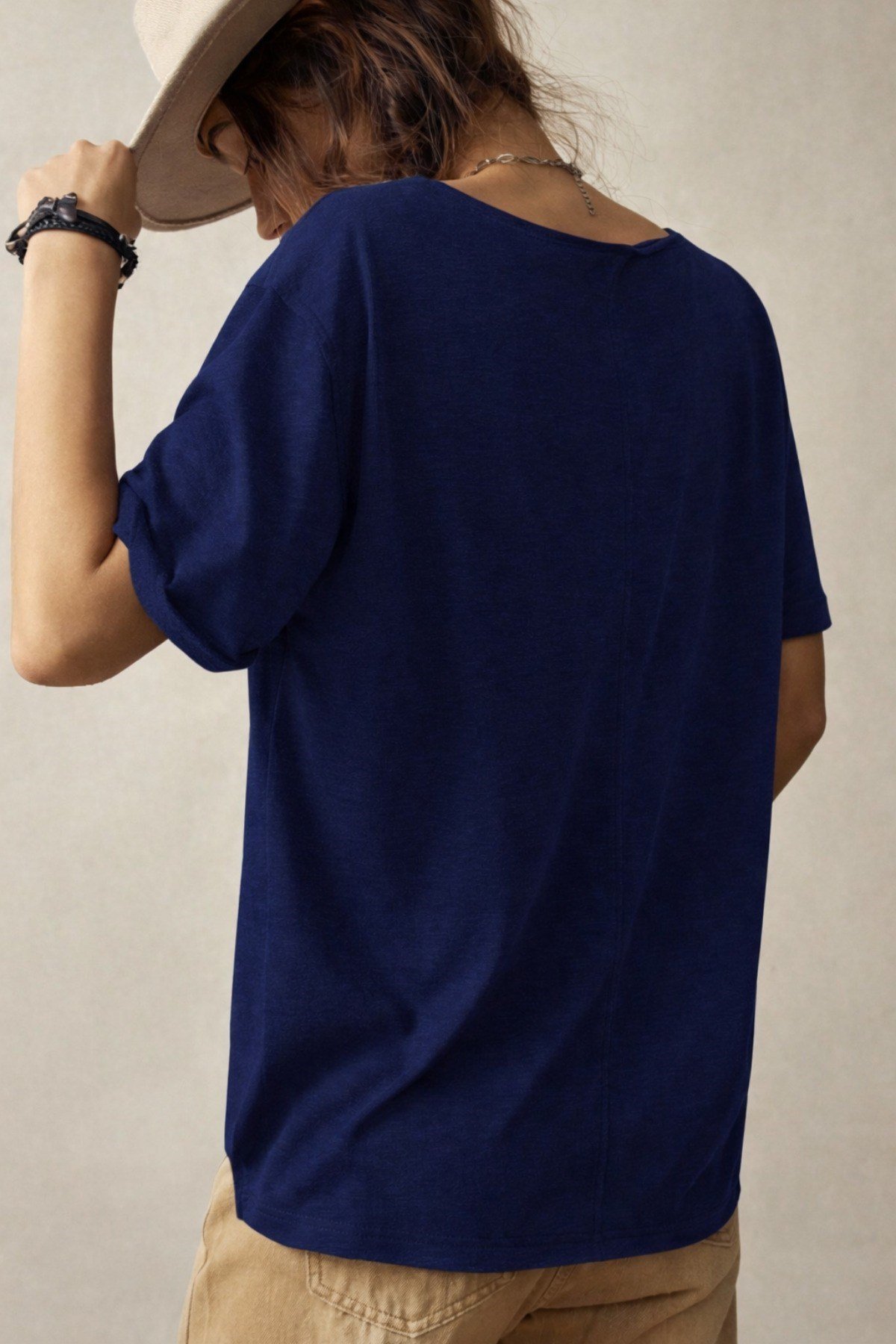 Tarz CoolT-shirtTRZ-K-TSH0001-R01-LXLKadın Oversize-Salaş V Yaka Basic Tişört