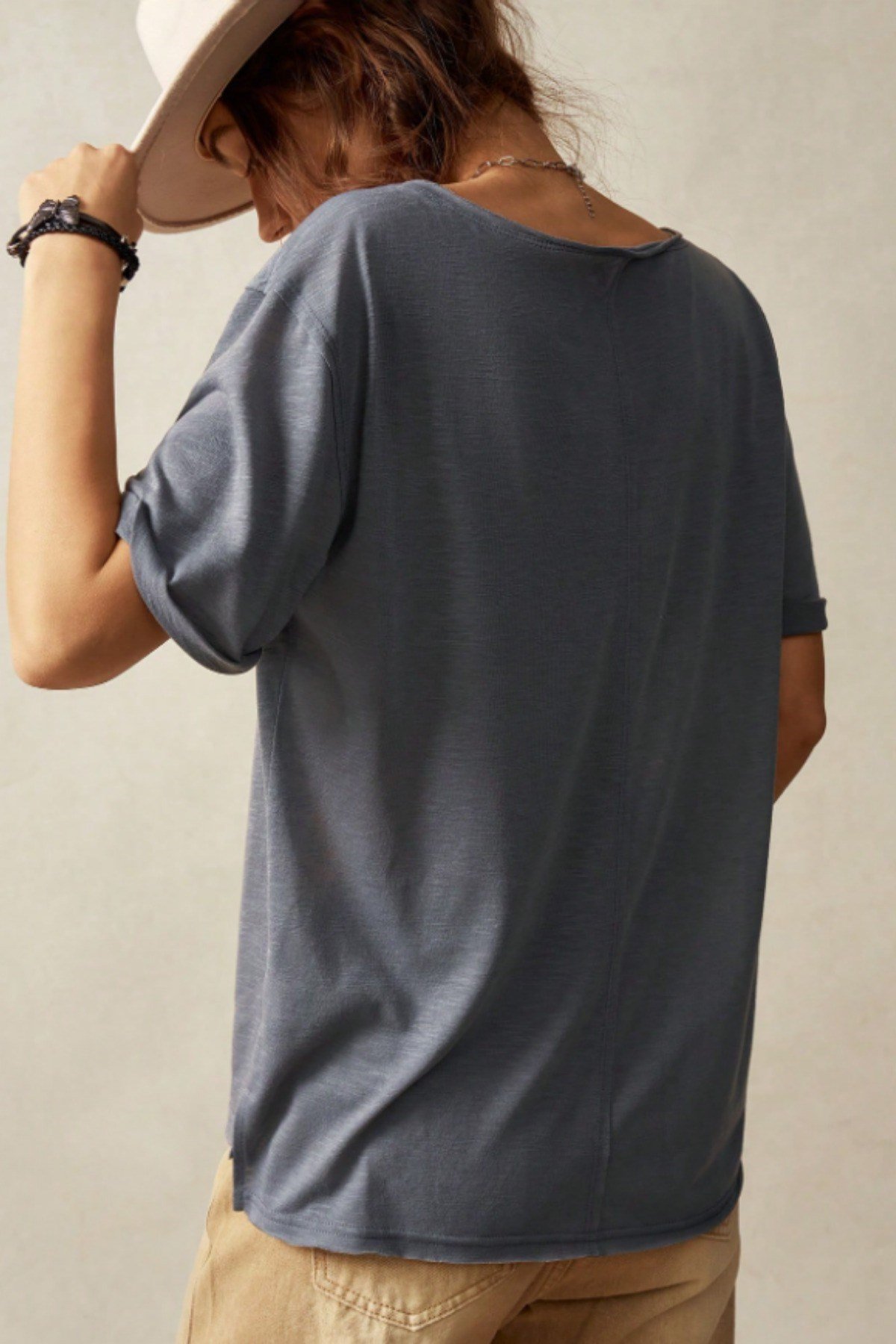 Tarz CoolT-shirtTRZ-K-TSH0001-R01-LXLKadın Oversize-Salaş V Yaka Basic Tişört