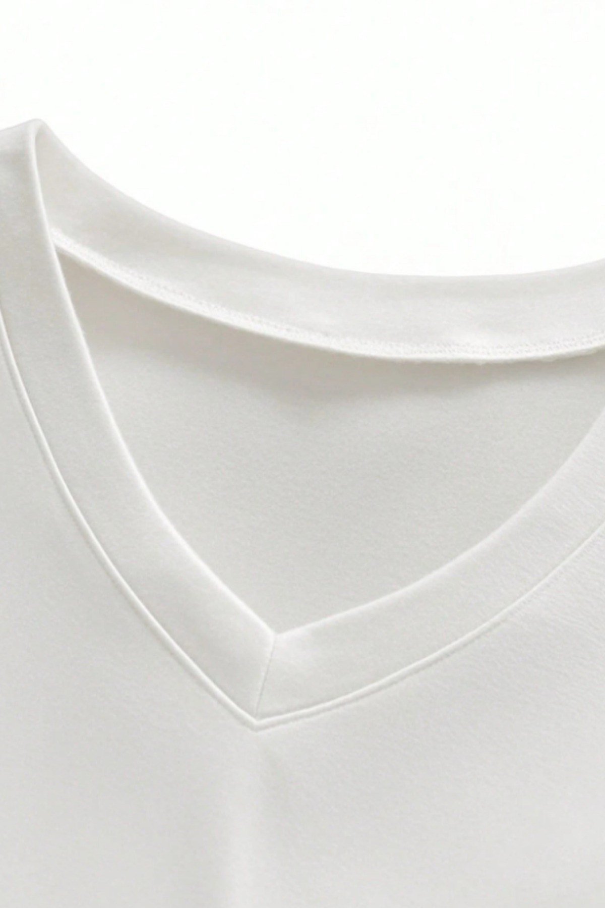 Tarz CoolT-shirtTRZ-VYKTST-026-Lacivert-LErkek %100 Pamuk V Yaka Slim Fit Dar Kesim Tişört