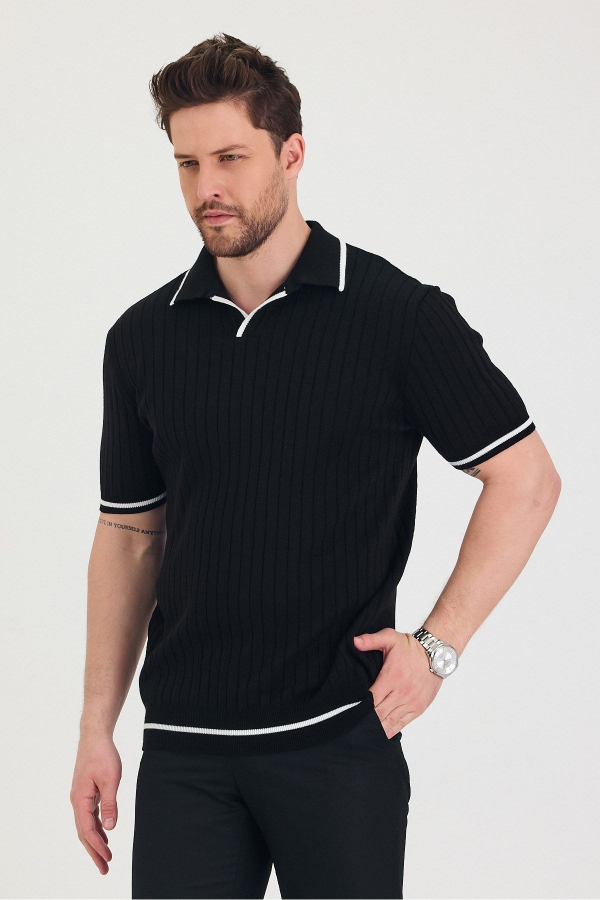 Tarz CoolT-shirtTSH-E-25SS-004-TRK-M1-R11Erkek Yaka Kol Etek Çizgi Detaylı Triko T-shirt