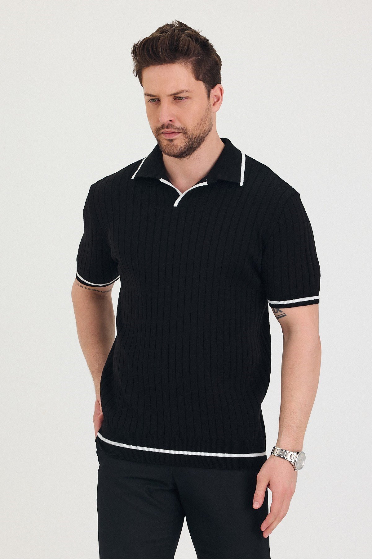 Tarz CoolT-shirtTSH-E-25SS-004-TRK-M1-R11Erkek Yaka Kol Etek Çizgi Detaylı Triko T-shirt