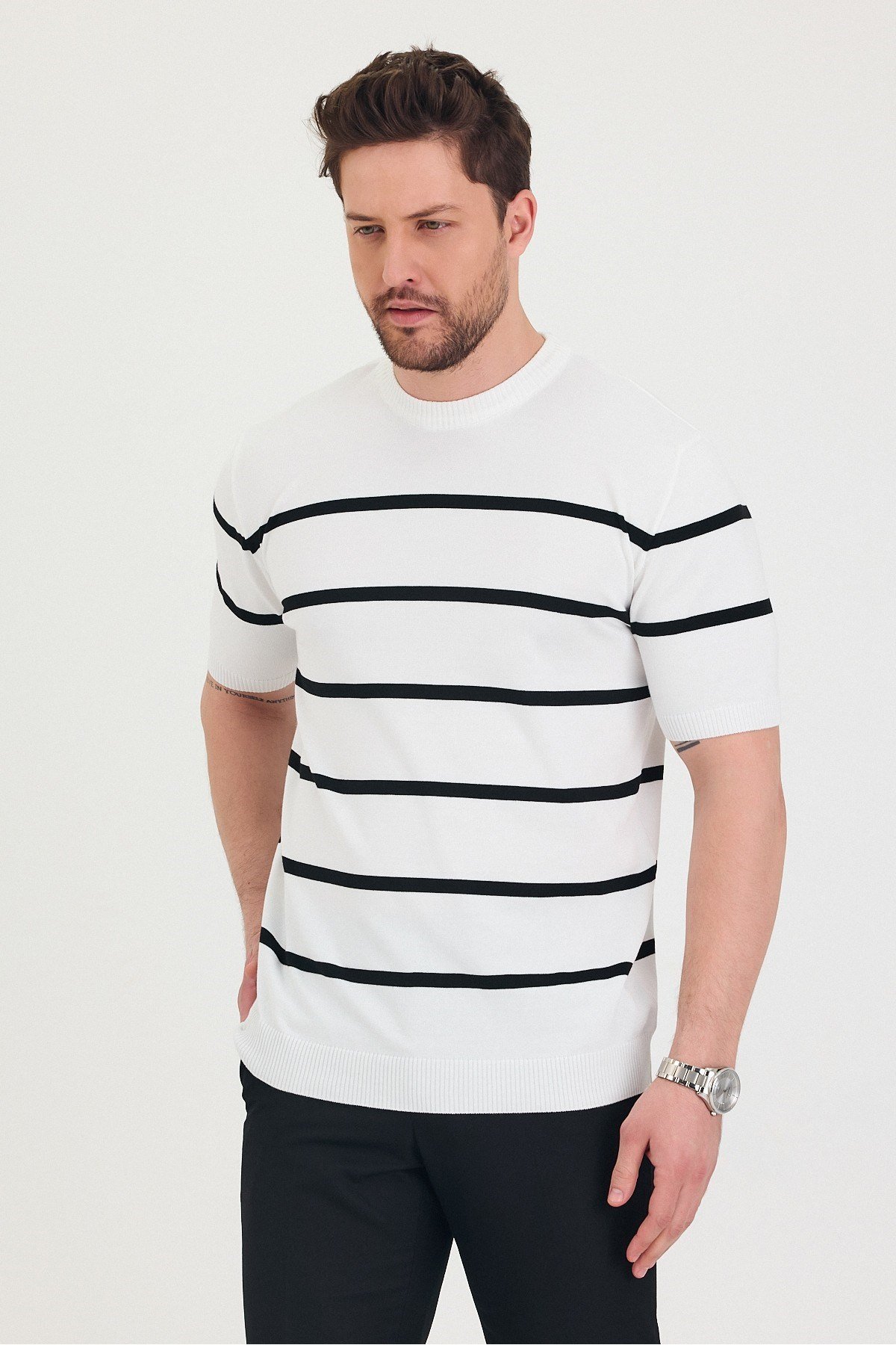 Tarz CoolT-shirtTSH-E-25SS-009-TRK-BYZ-LErkek Bisiklet Yaka Kalın Çizgi Detaylı Kısa Kollu Ince Triko T-shirt