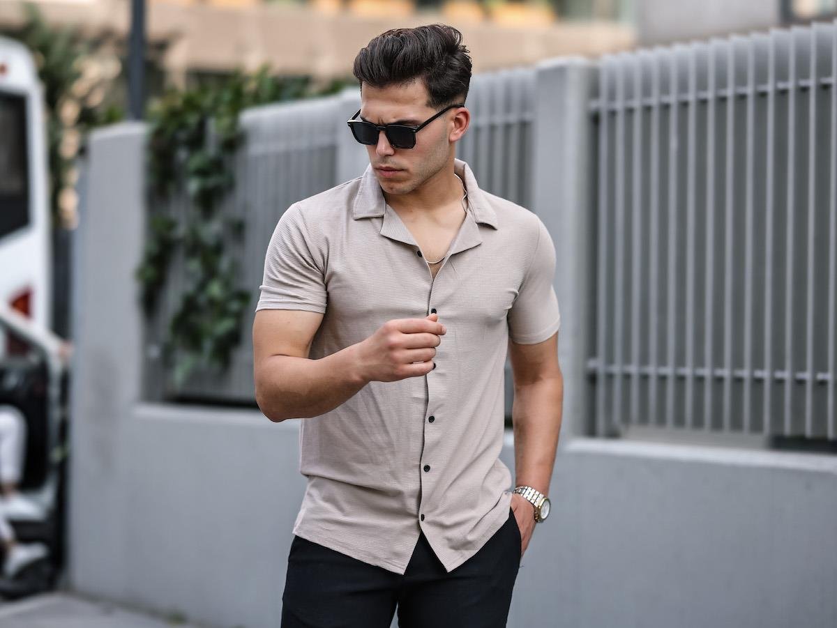 Premium Dokulu Kısa Kol Fit Gömlek -  Bej