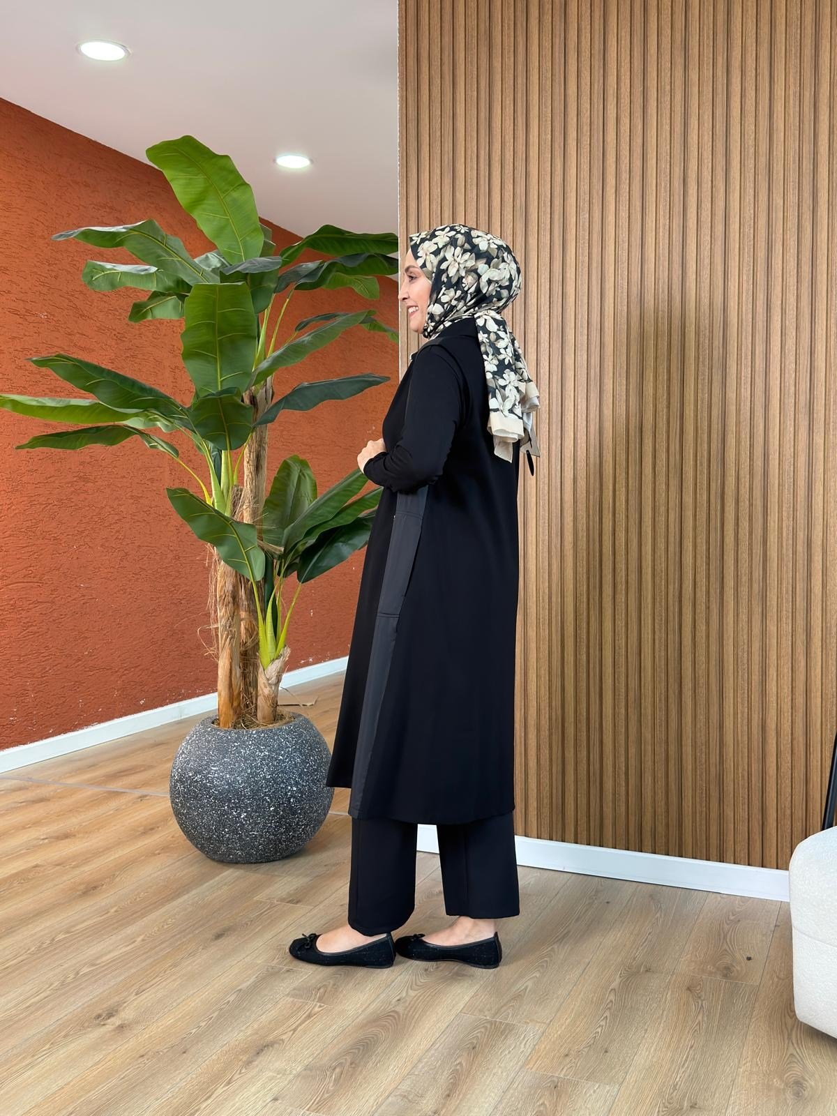 Derin Fermuarlı Yelek-Siyah