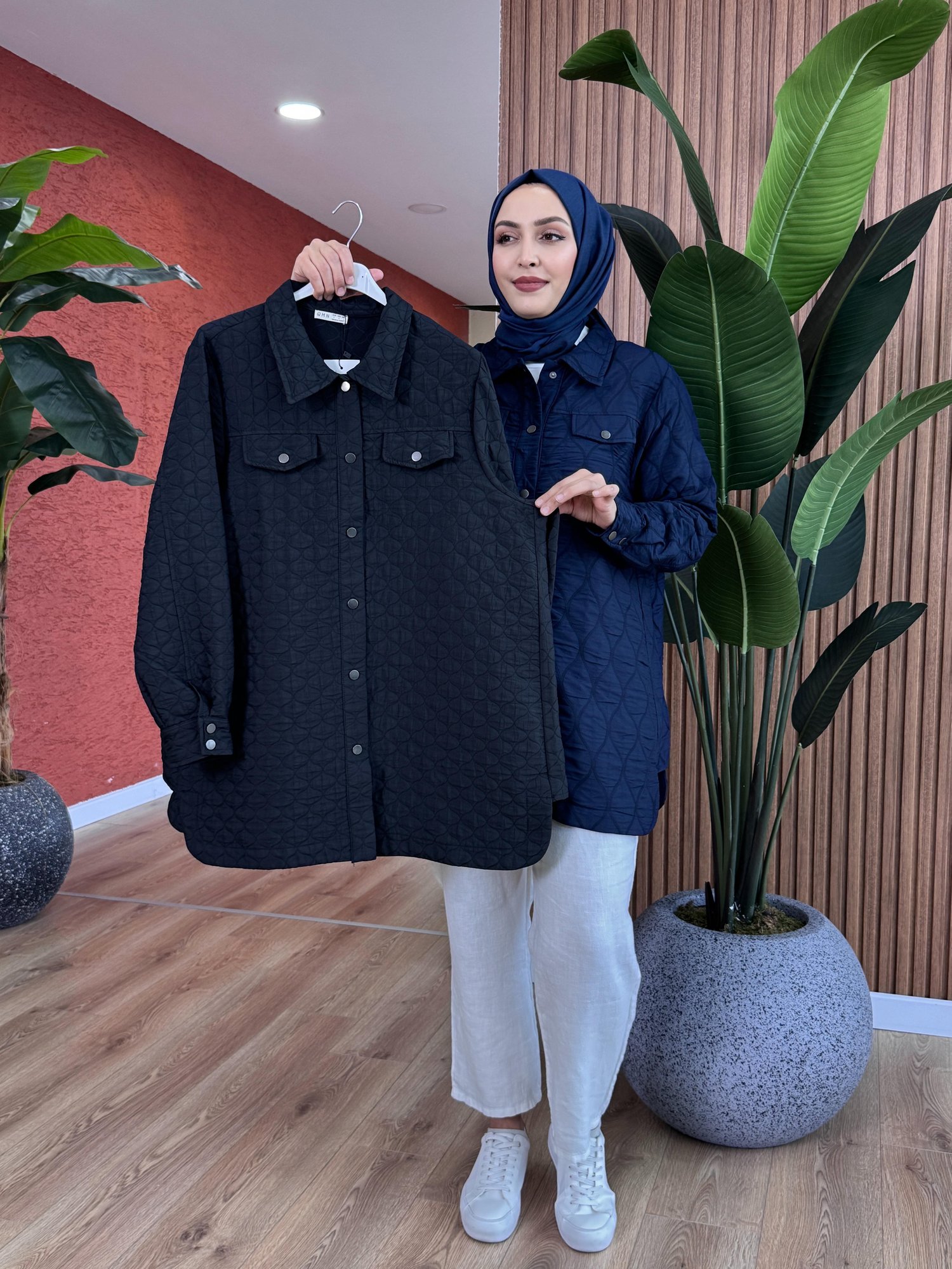 Kadın Çıtçıtlı Kapitone Tunik-Siyah