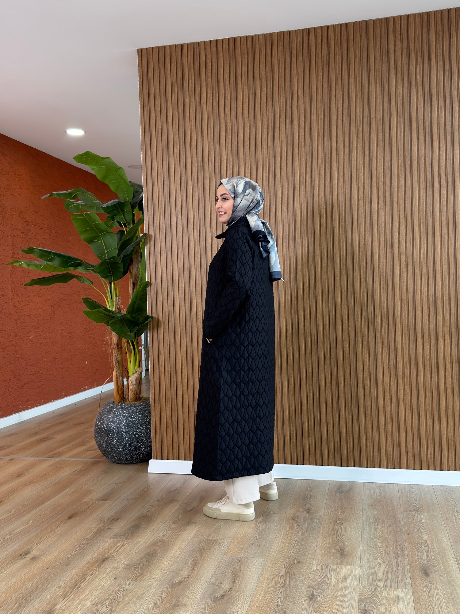 Mina Kapitone Kap-Siyah