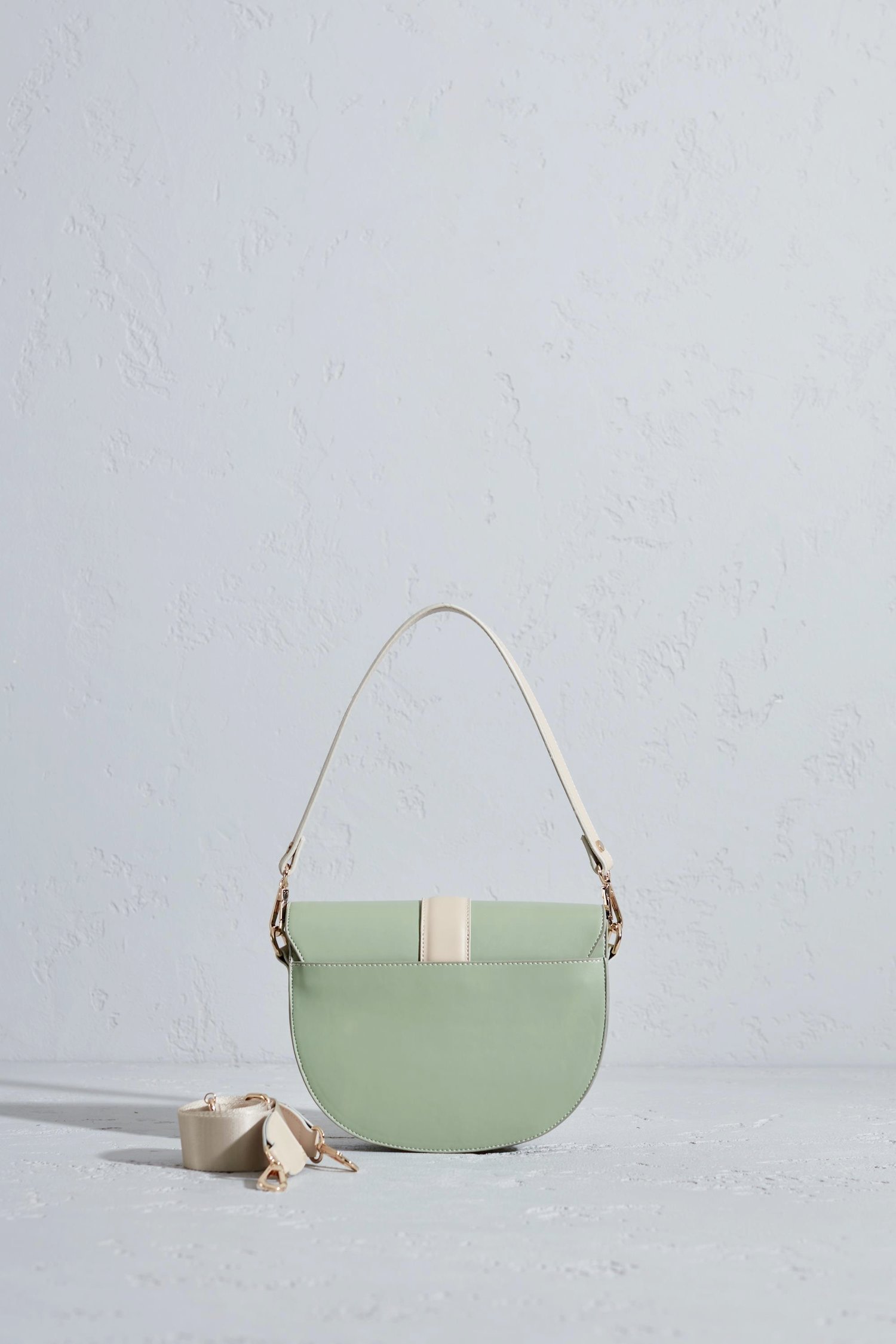 Sarach Suni Deri Kapaklı  El ve Omuz Çantası