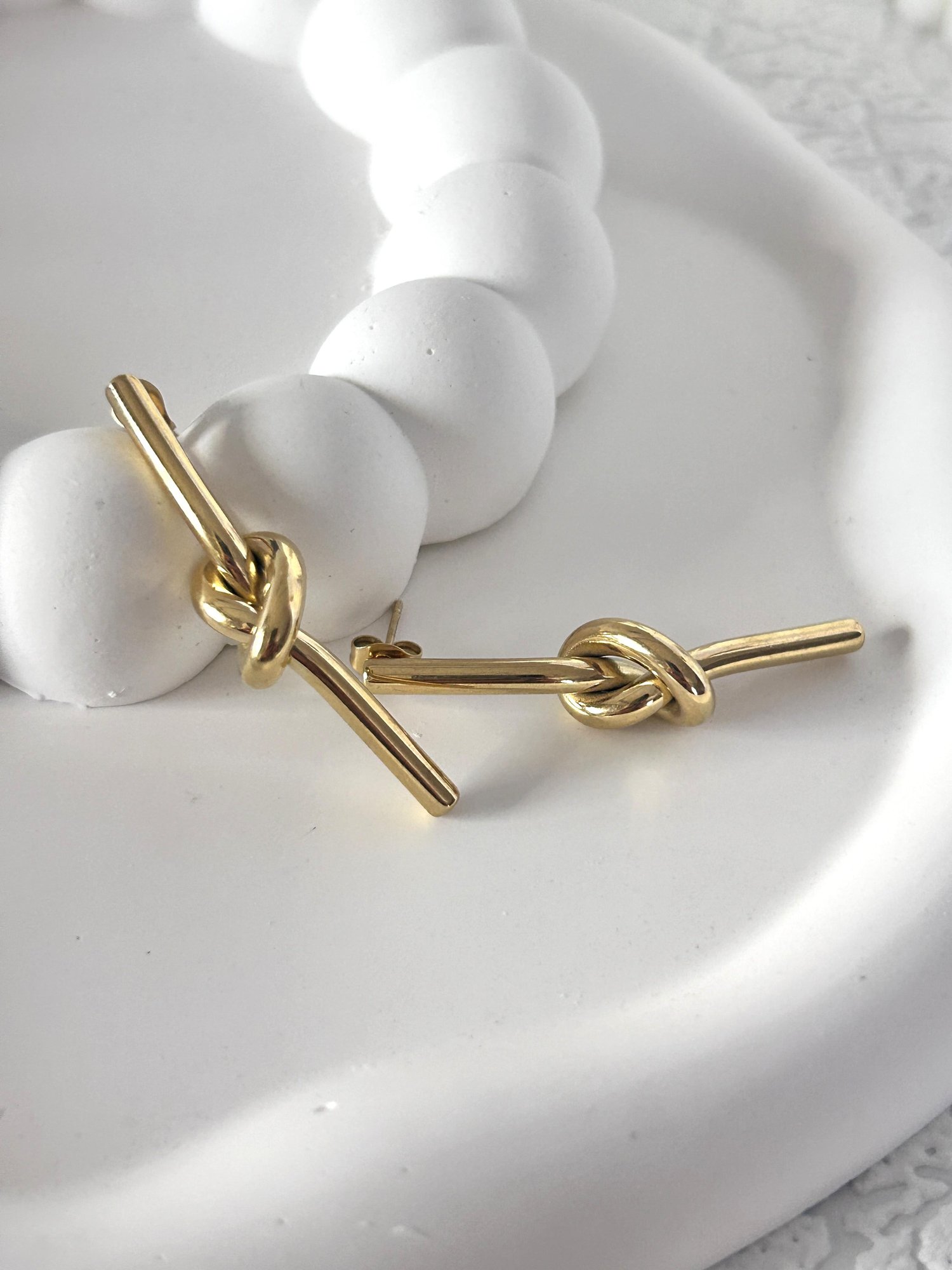 DÜĞÜM ÇELİK GOLD KÜPE