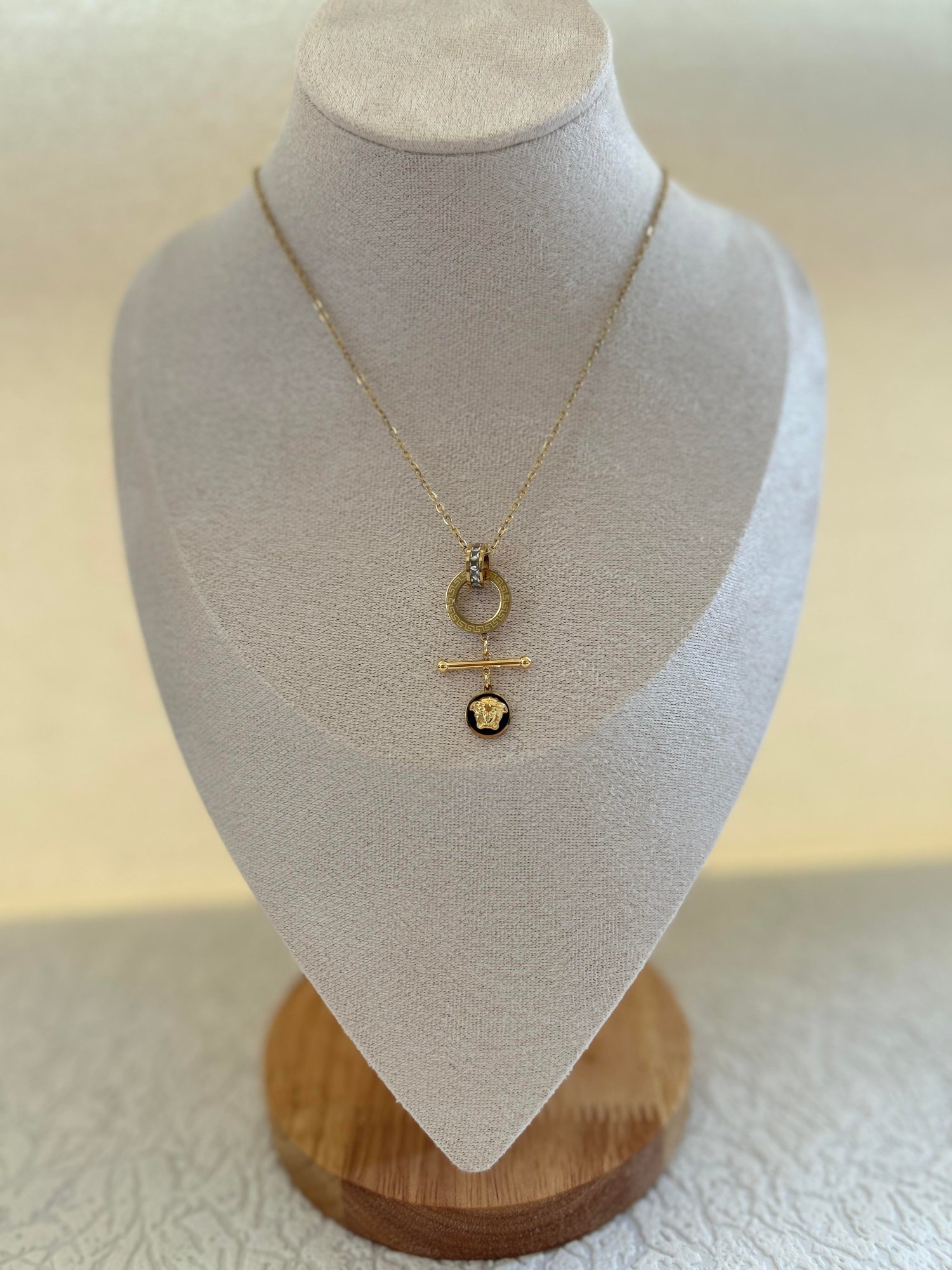 Medusa Çelik Gold Kolye