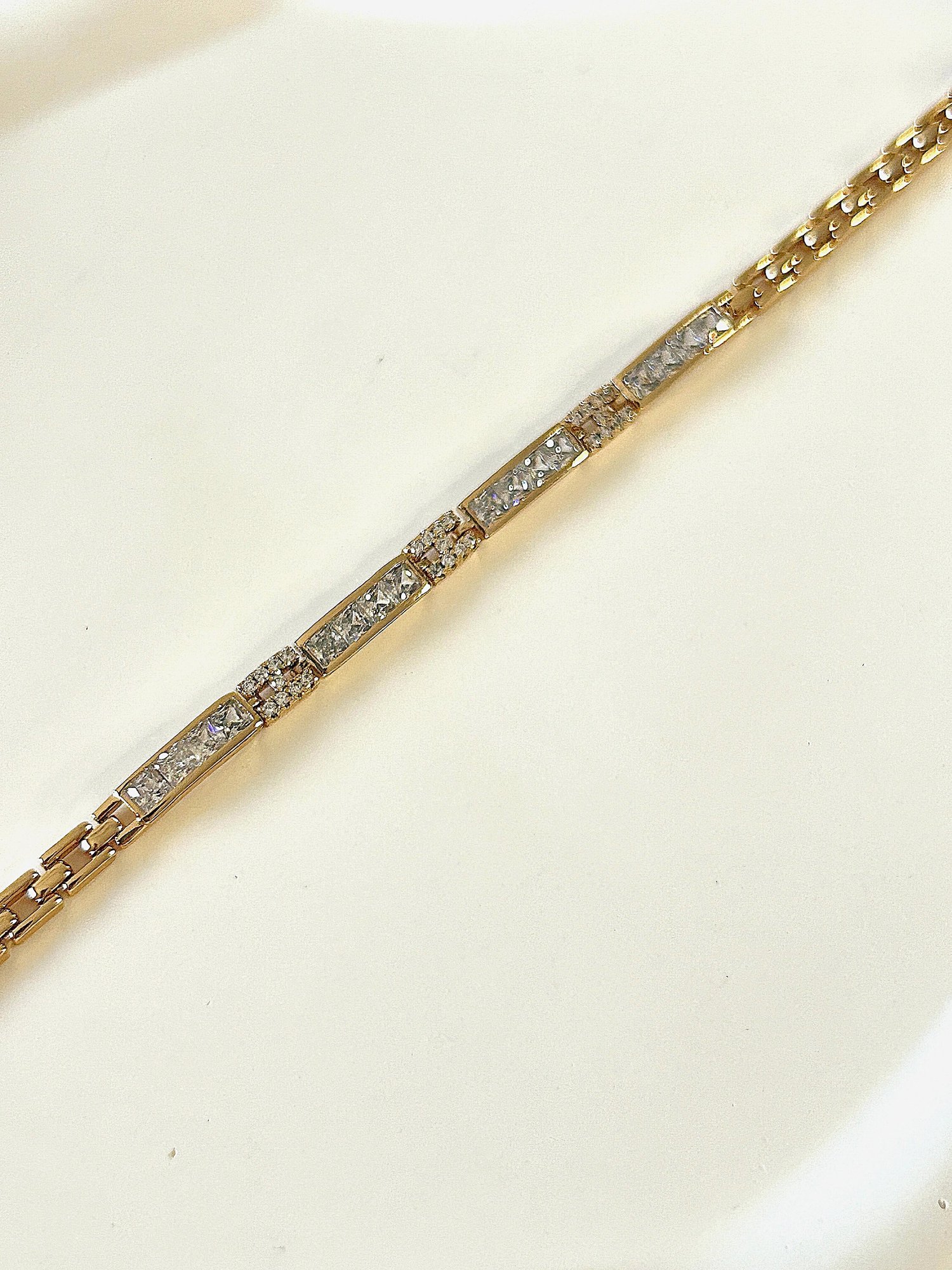 Premium Zirkon Taşlı Gold Bileklik