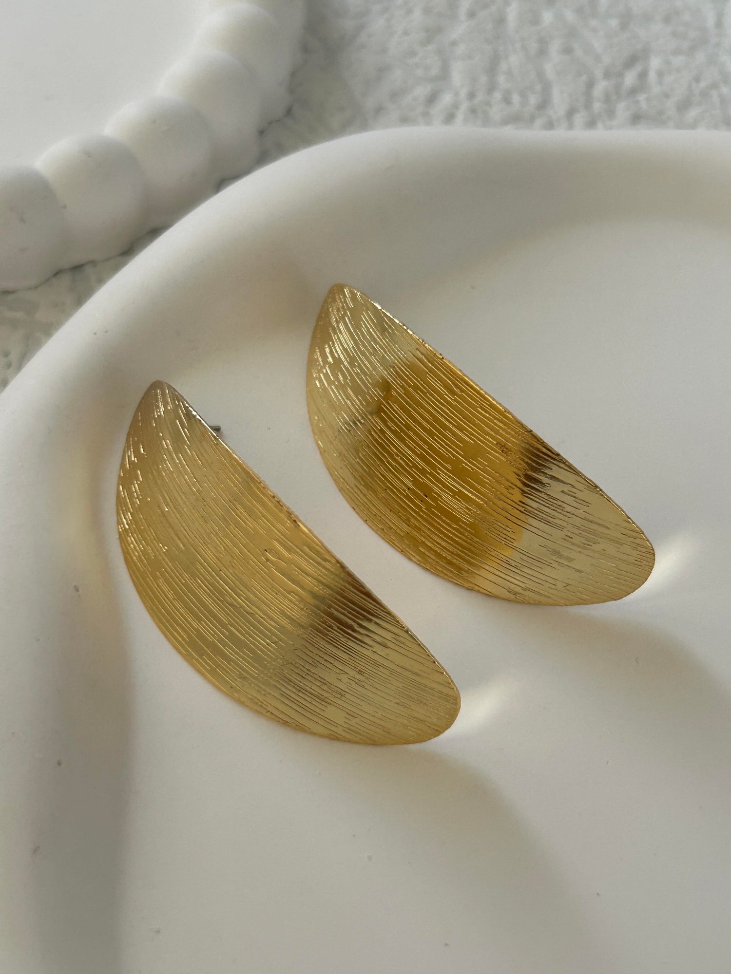 Yaprak Model Gold Küpe