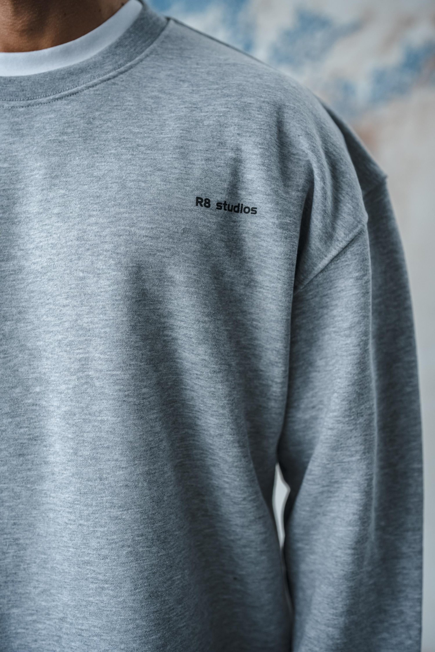 BİSİKLET YAKA GRİ SWEATSHIRT
