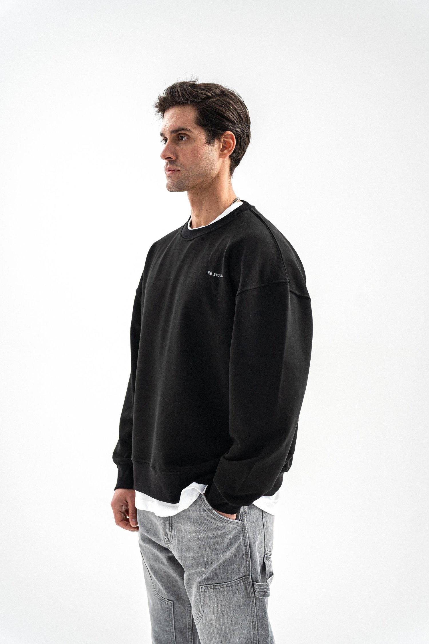 BİSİKLET YAKA SİYAH SWEATSHIRT