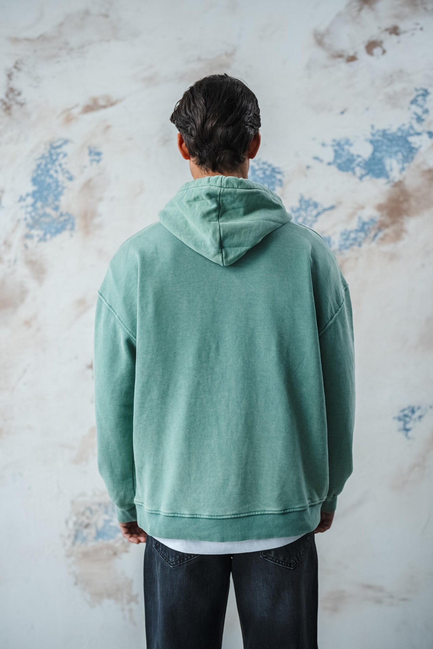 YEŞİL YIKAMALI KAPÜŞONLU SWEATSHIRT