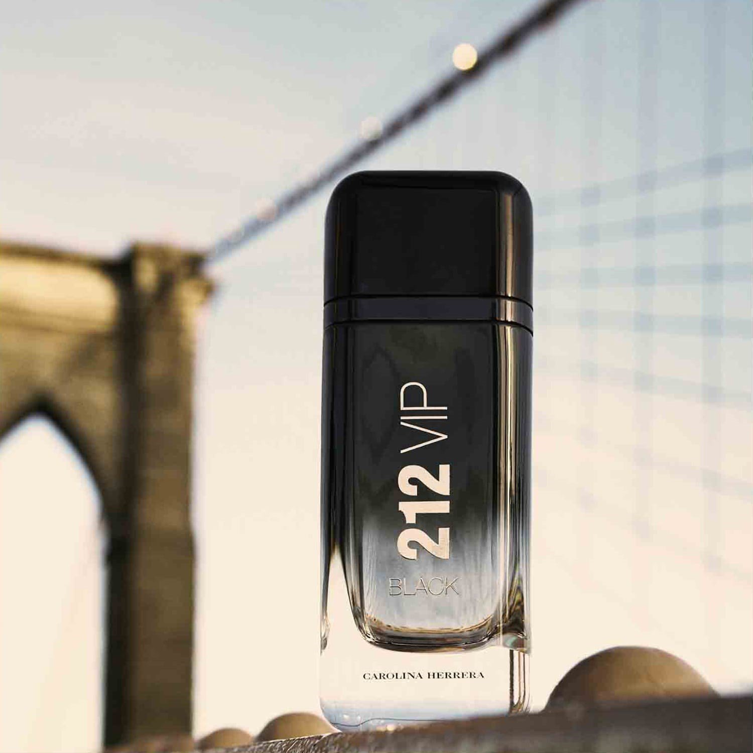 212-vip-black-eau-de-parfum-atomizer-1-40-12d.jpg