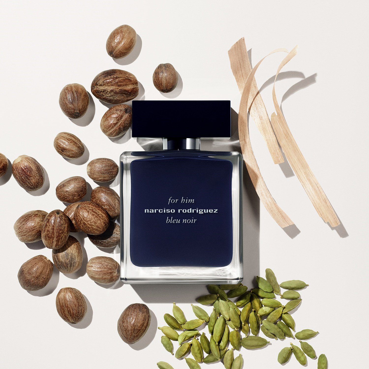 for-him-bleu-noir-eau-de-toilette-87-b4f.jpg