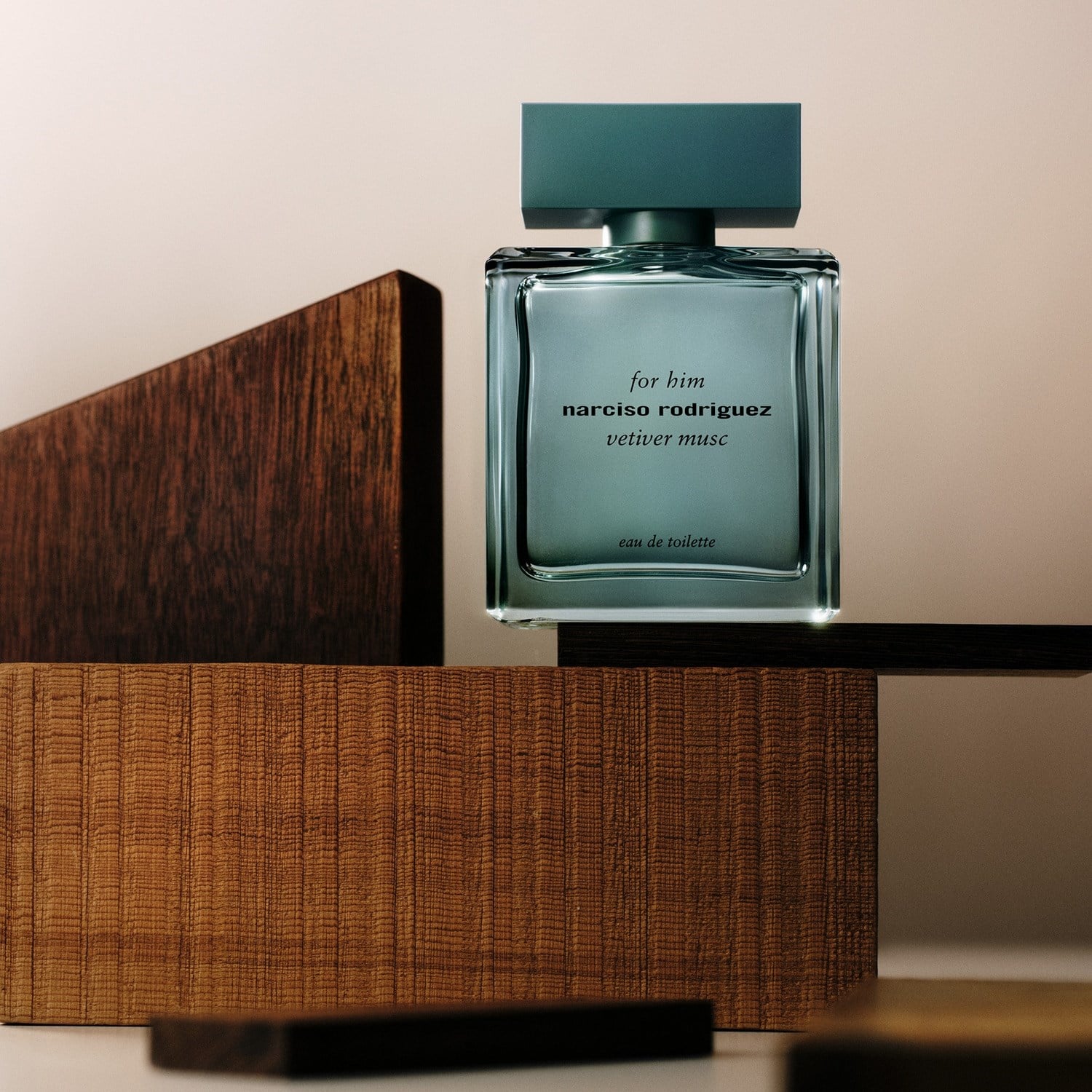 for-him-vetiver-musc-eau-de-toilette-n-793b2c.jpg