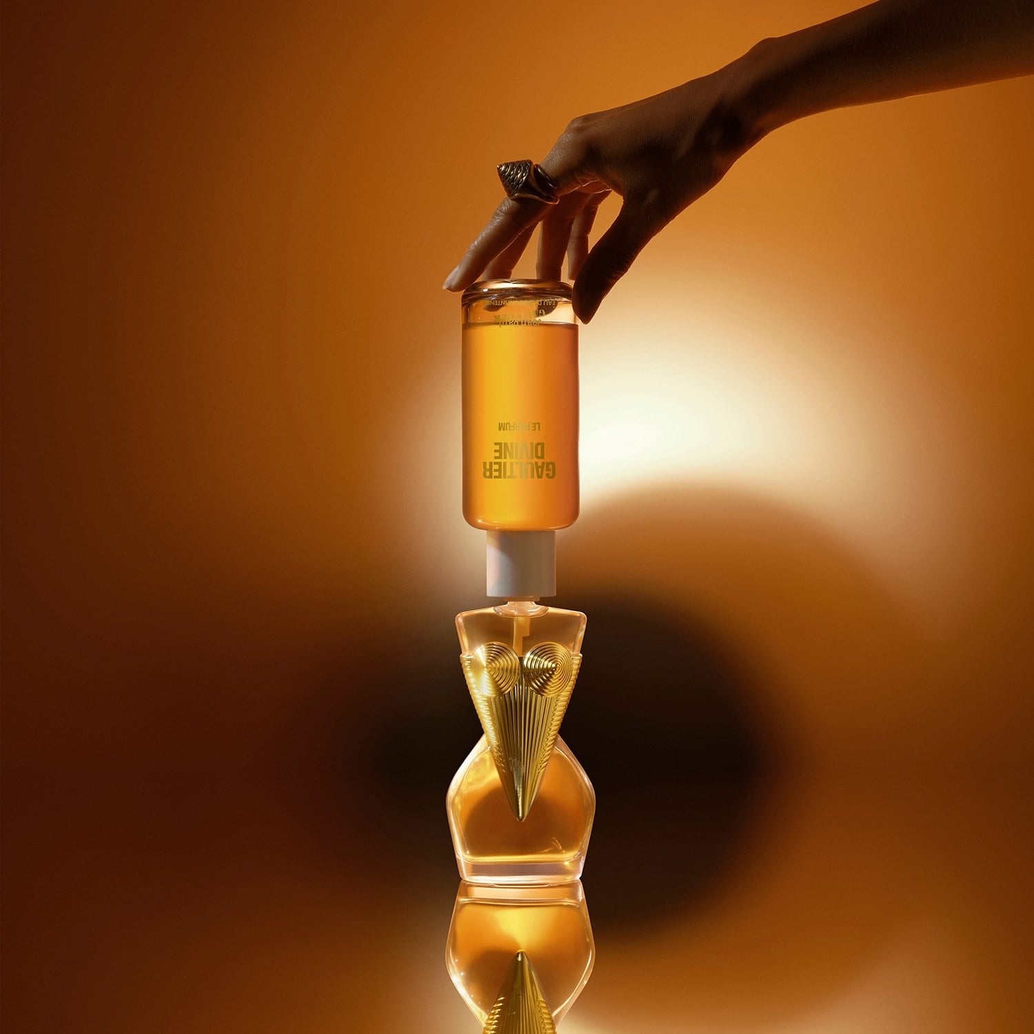 gaultier-divine-eau-de-parfum-le-parfu-c-a35e.jpg