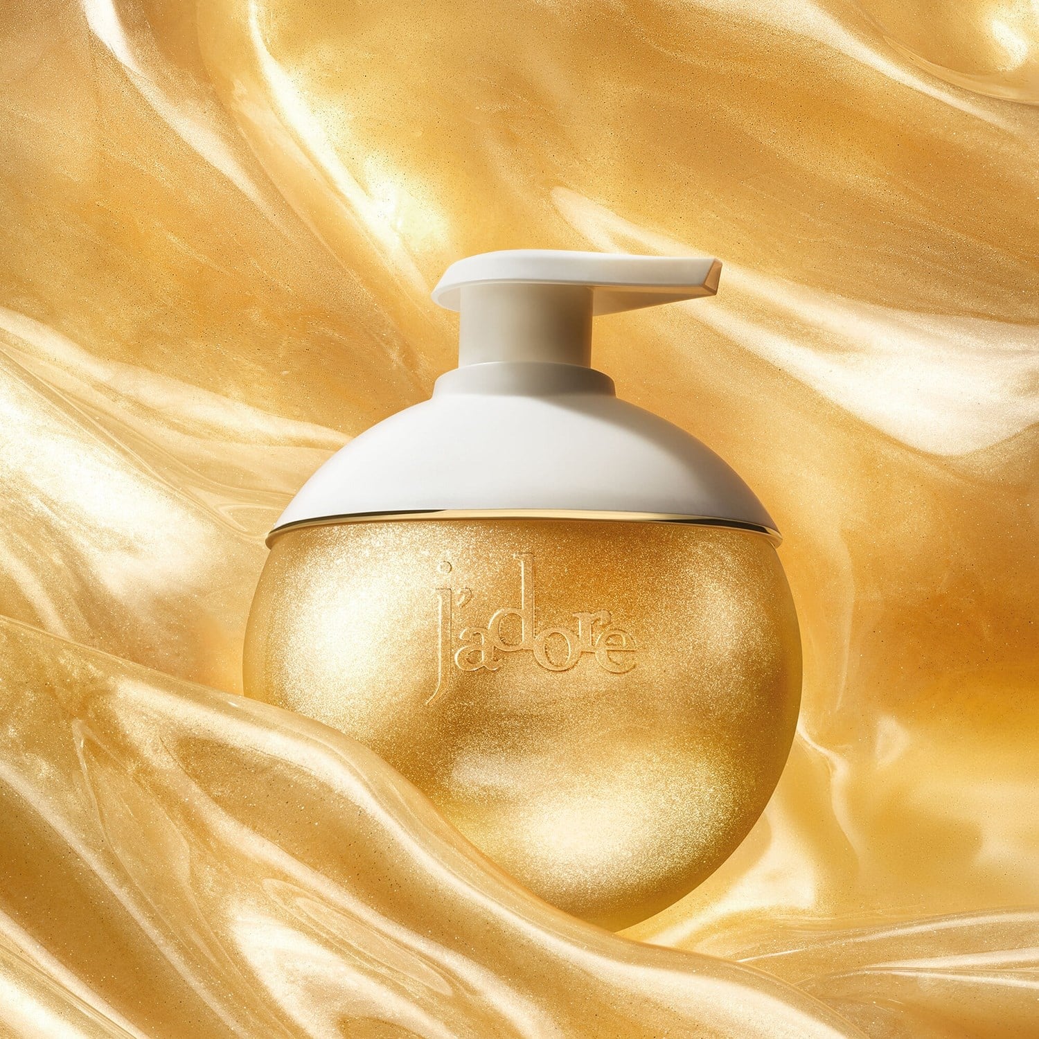 jadore-les-adorables-shimmering-oil-is--b4b1b.jpg