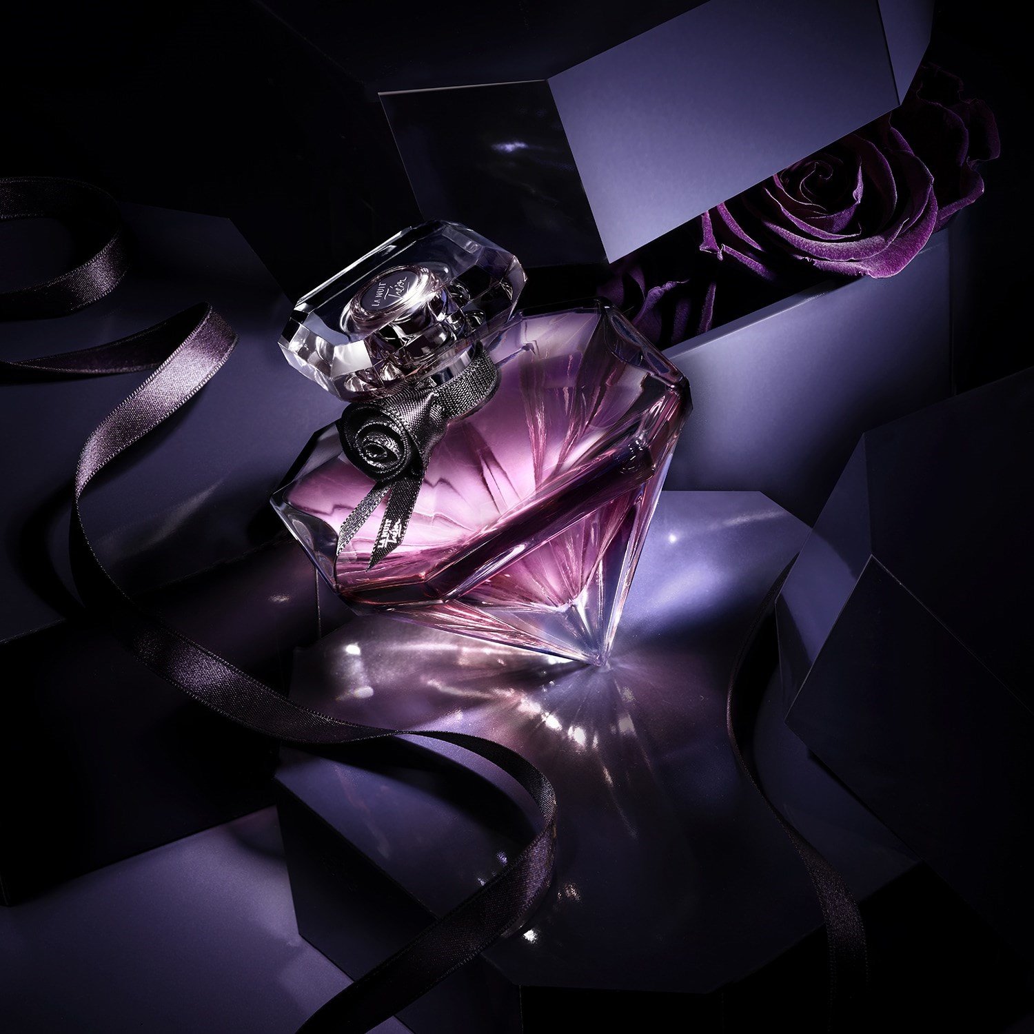 la-nuit-trsor-eau-de-parfum-37fa-4.jpg