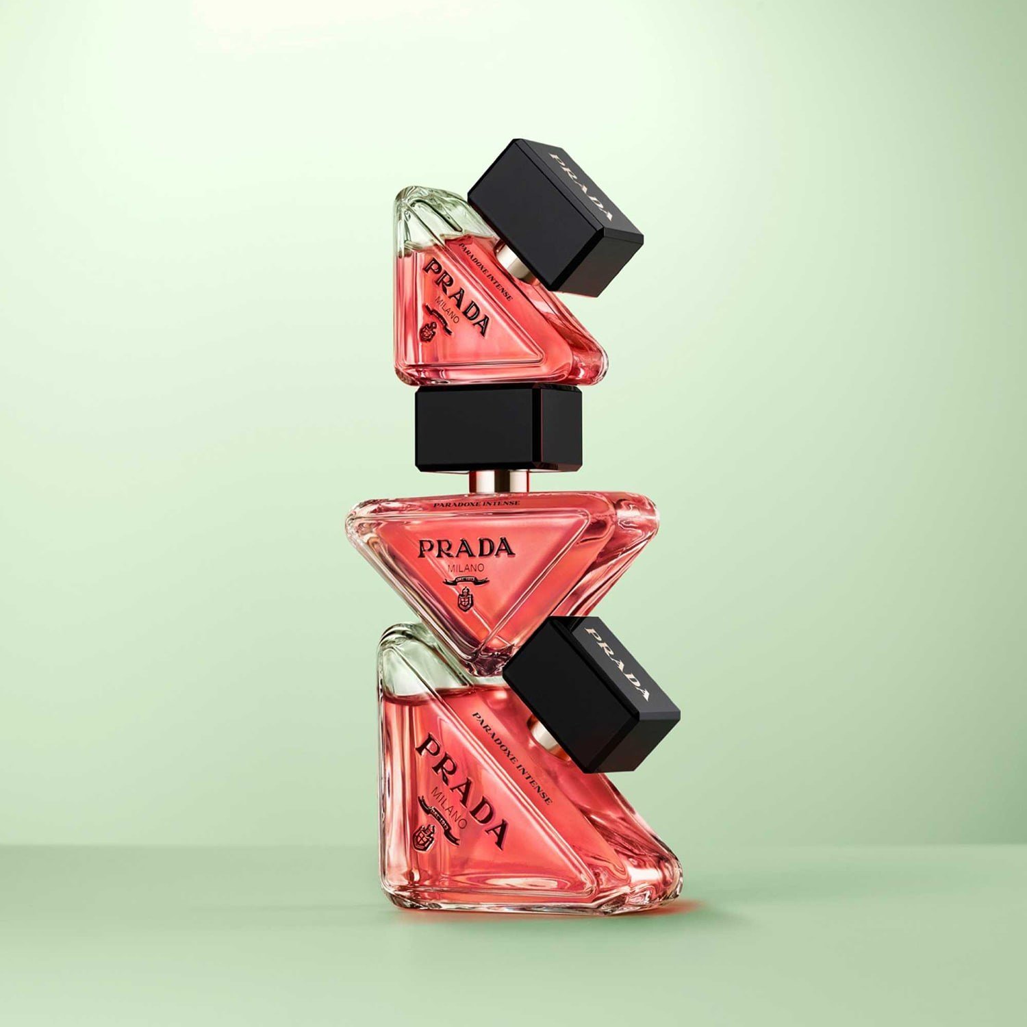 paradoxe-intense-eau-de-parfum-d-f42a.jpg
