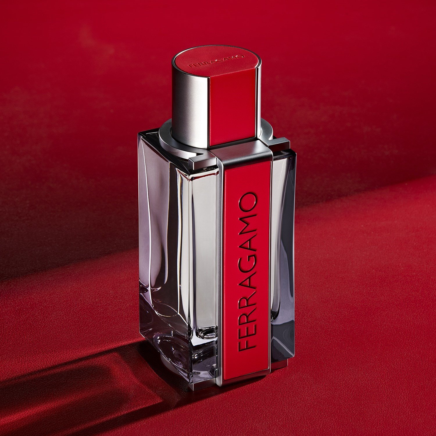 red-leather-eau-de-parfum-67b-98.jpg