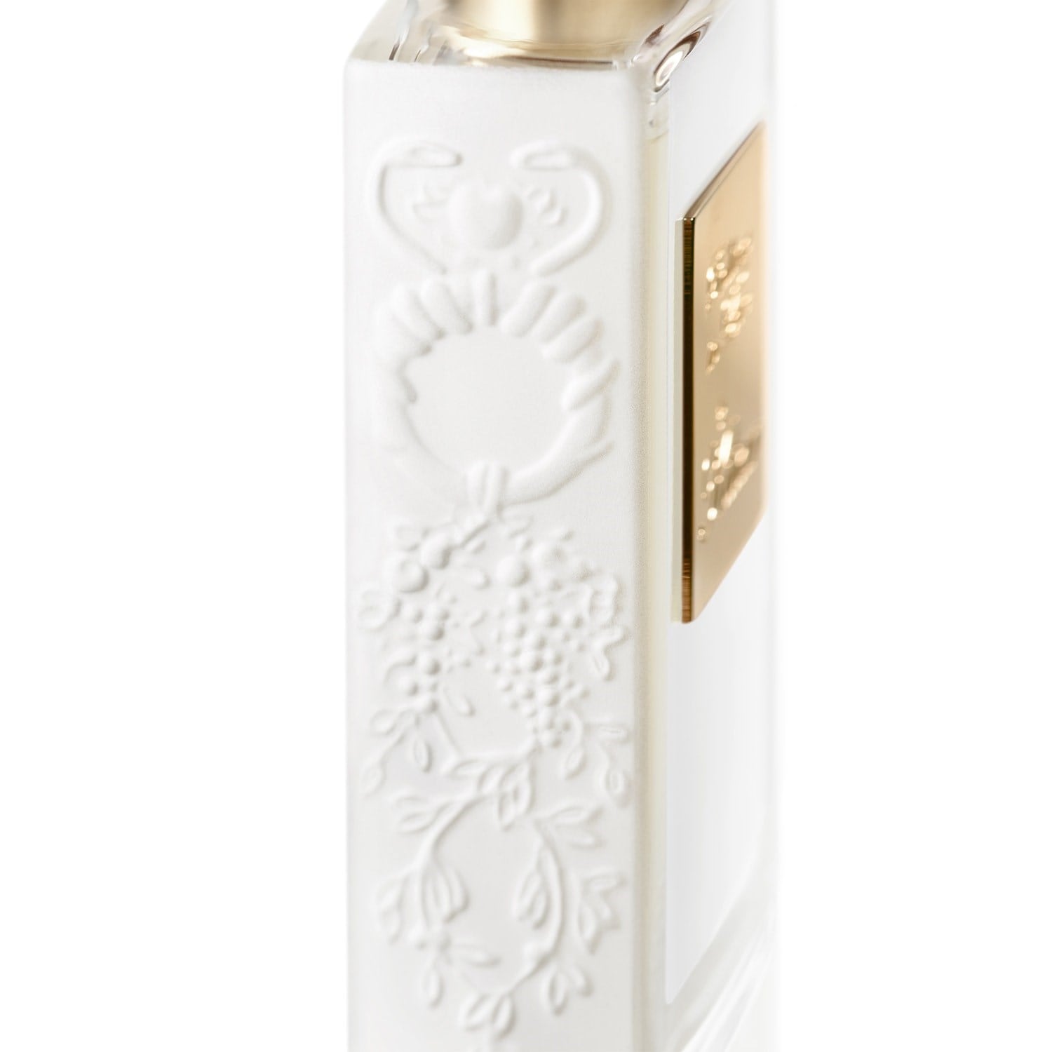 woman-in-gold-eau-de-parfum-8c-eaa.jpg