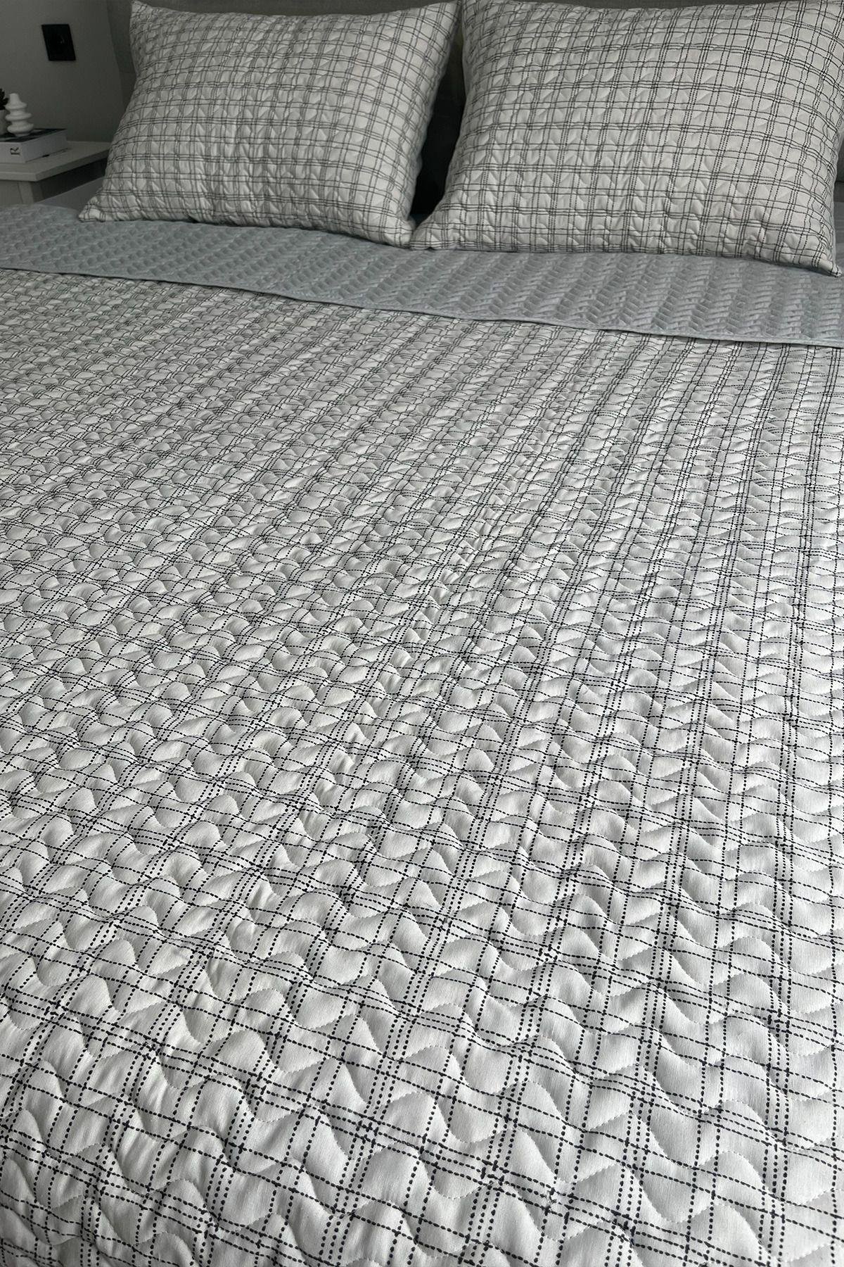 Battal Boy(King) Yastıklı Kapitone Yatak Örtüsü Seti 230 x 260 cm - Wind