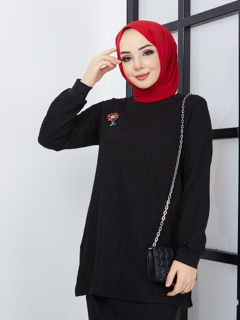 Broş Detaylı Triko Takım 0 - SİYAH