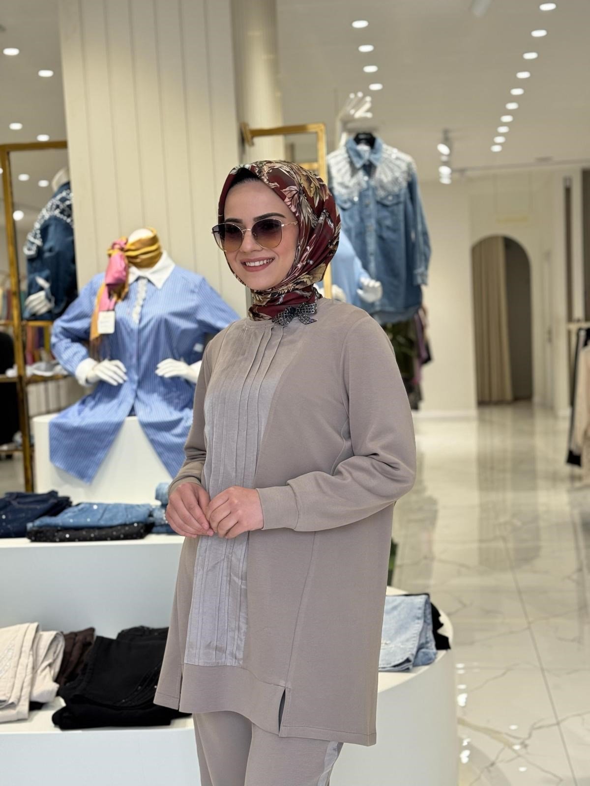 Fuat Gürşen Kurdele Detaylı Takım 3355-V - TAŞ