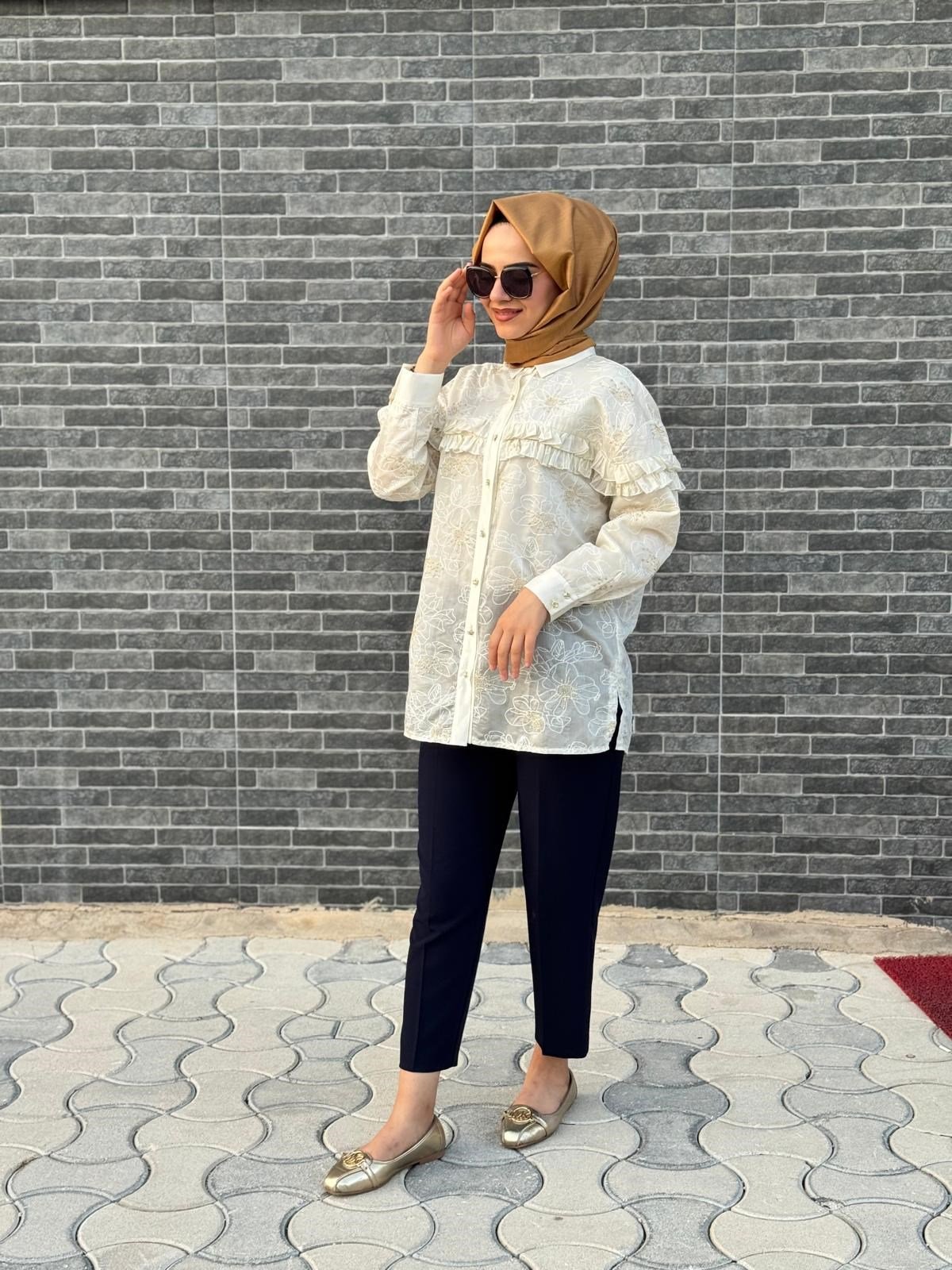 Ghisa Tunik  - EKRU