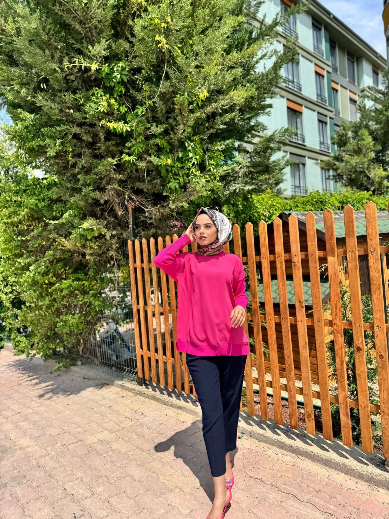 Ghisa Tunik  - PEMBE