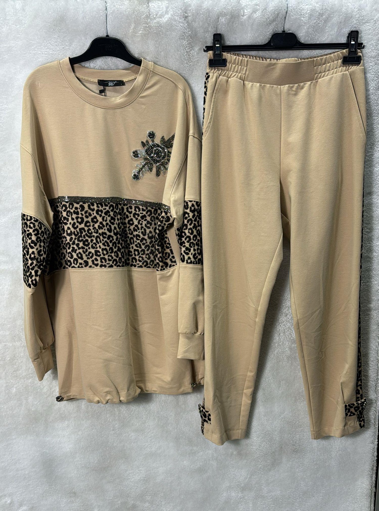 My312 Leoparlı Taşlı Takım 1300 - BEJ