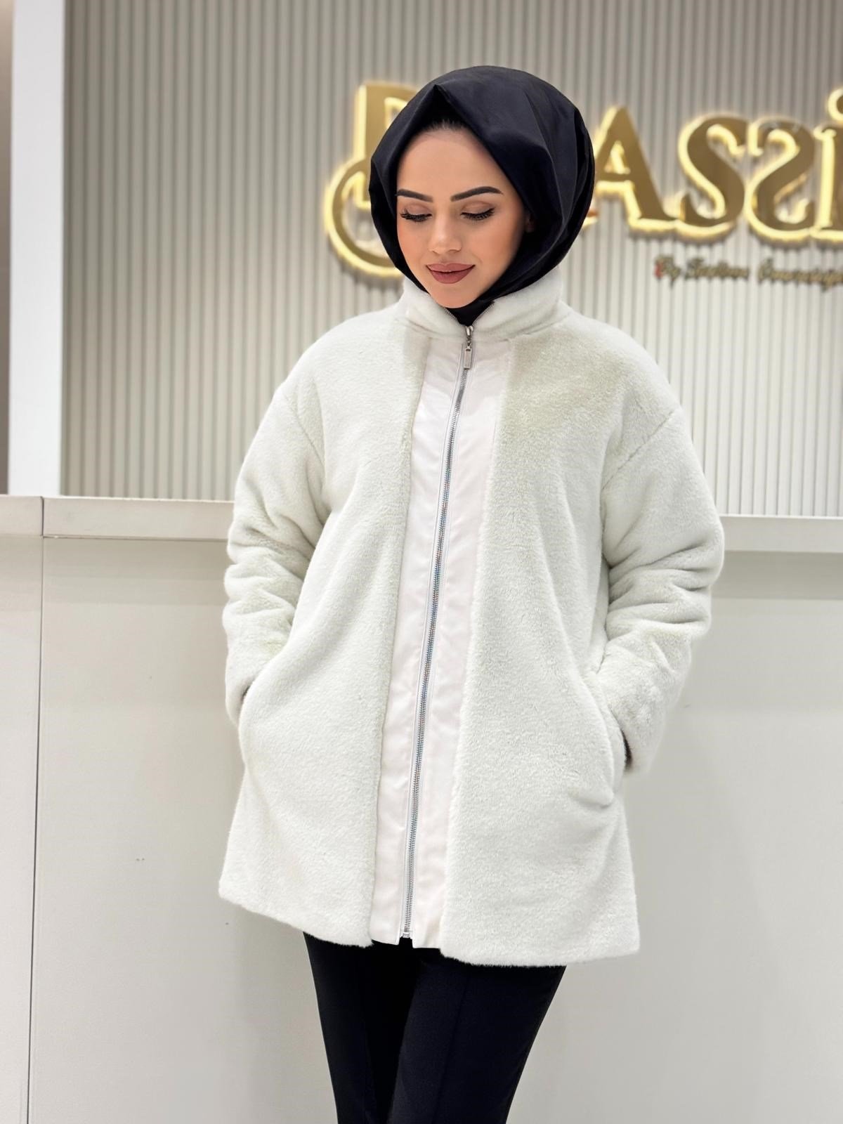 Nurcan Çetin 25715 Mont