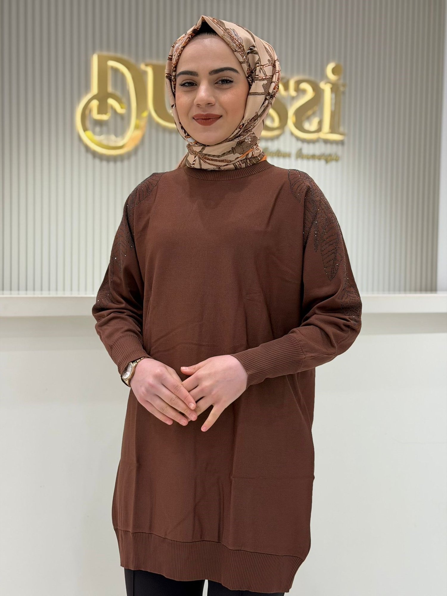 Tnk.21721.1 Omzu Yaprak Taş Baskılı Rayon Tunik