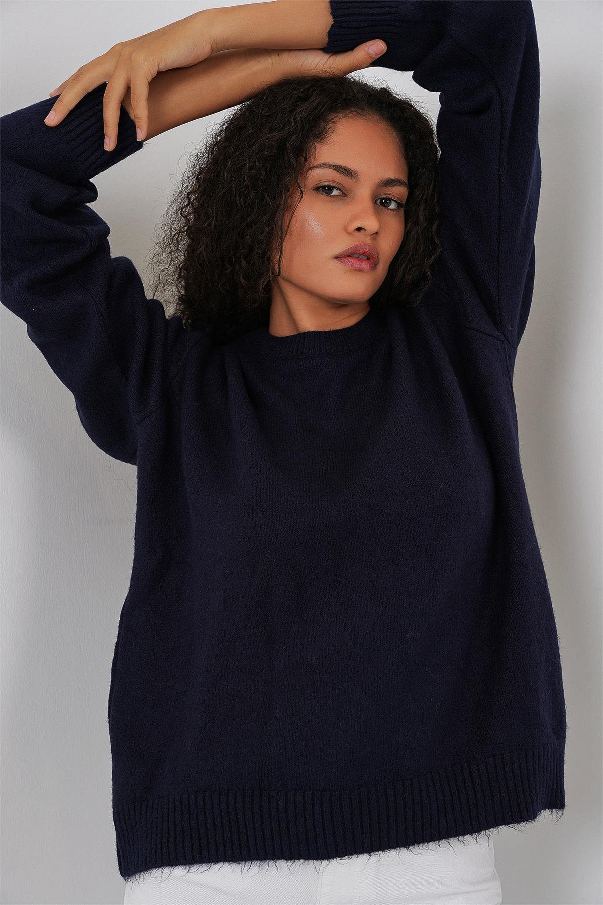 15895 Kadın Oversize Triko Kazak - K. Lacivert