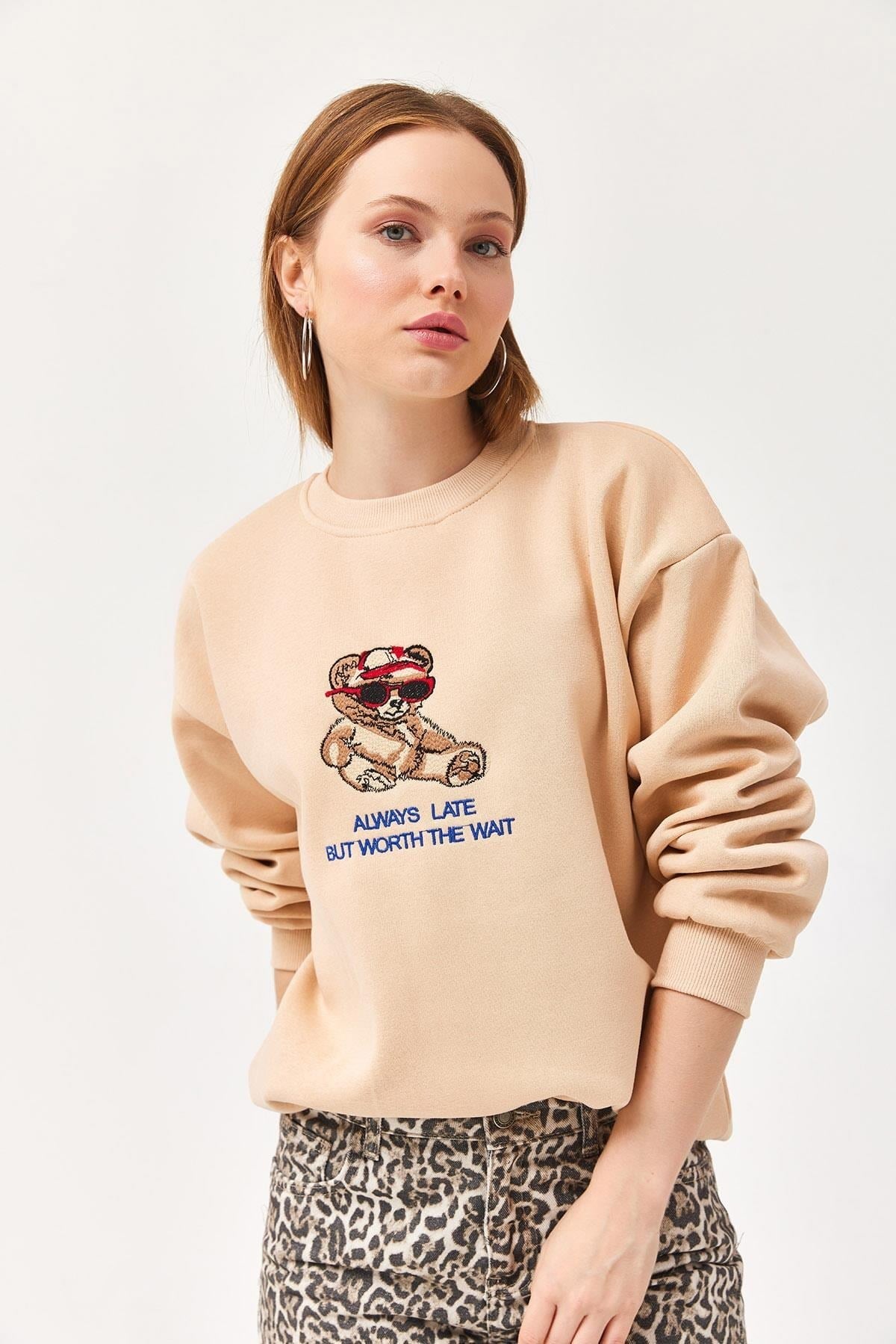 Bej Ayıcık Baskılı Sweatshirt