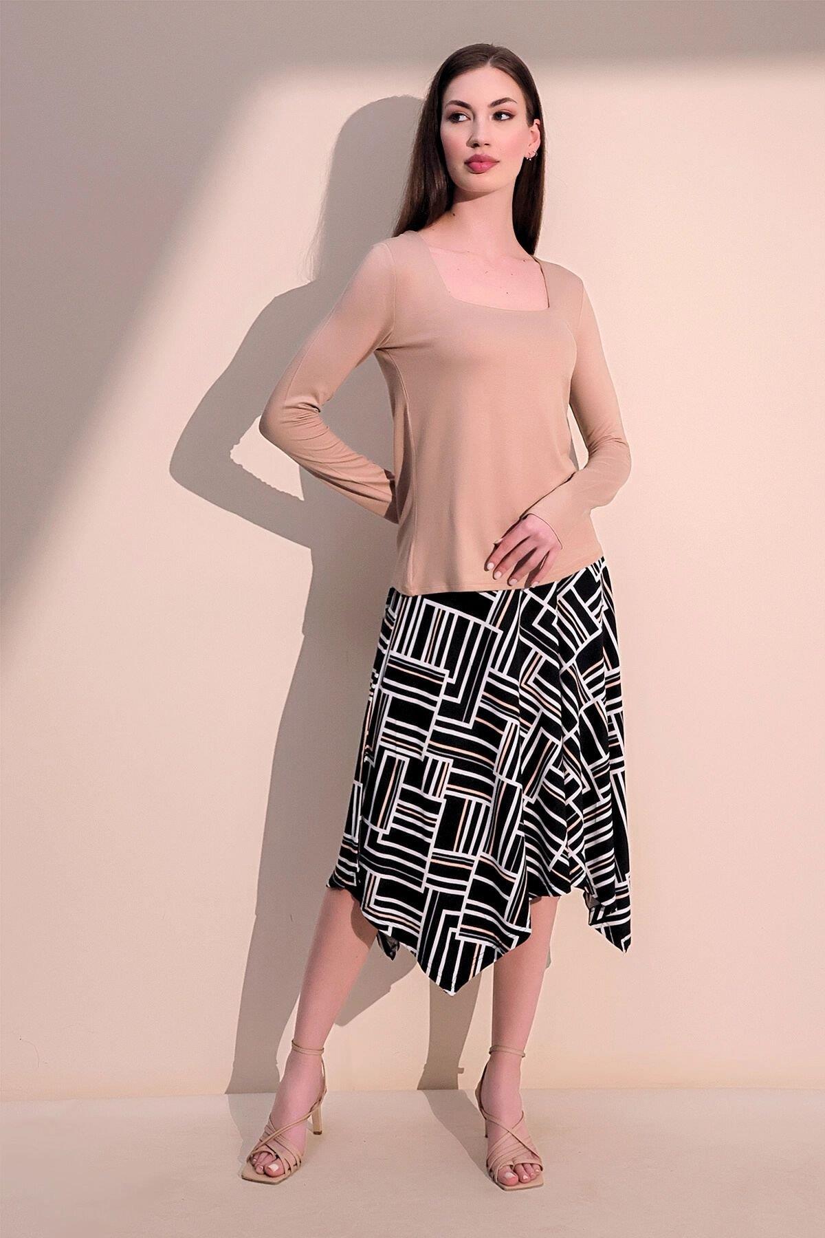 bej-basic-kare-yaka-bluz-fcfe-2.jpg