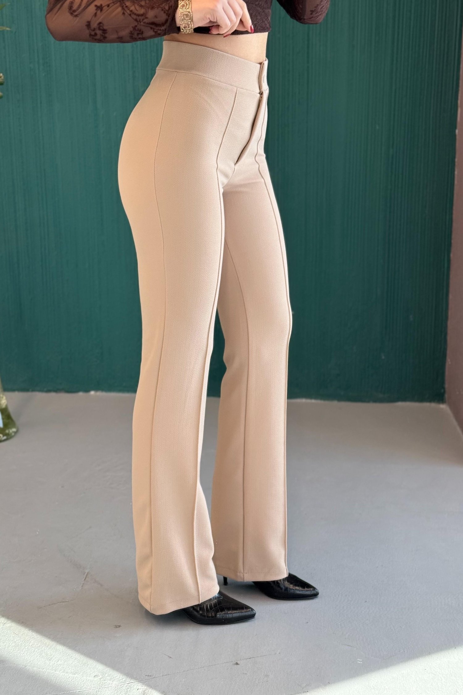Bej Çımalı Krep Örme Pantolon