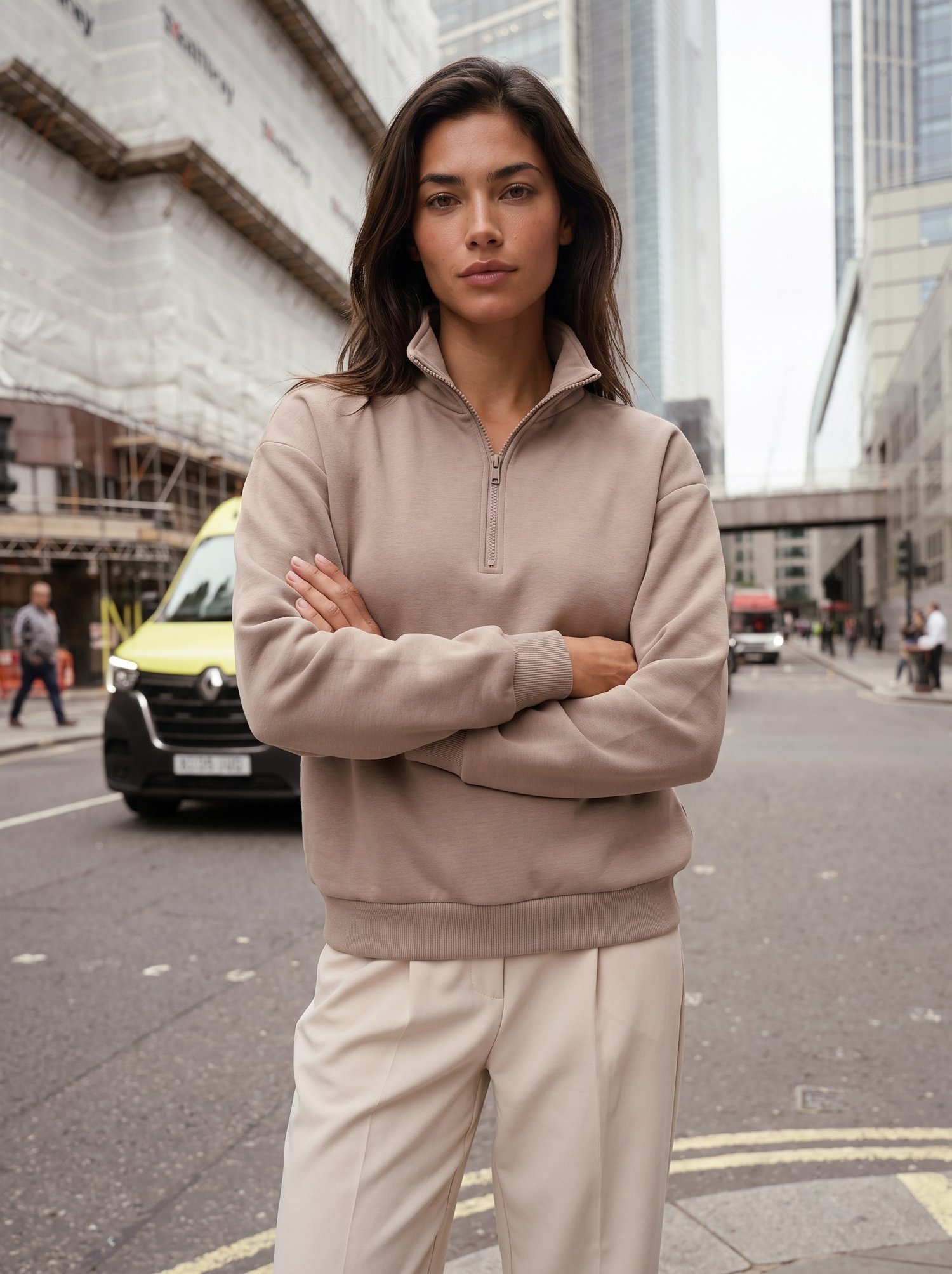 Bej Yarım Fermuarlı Sweatshirt