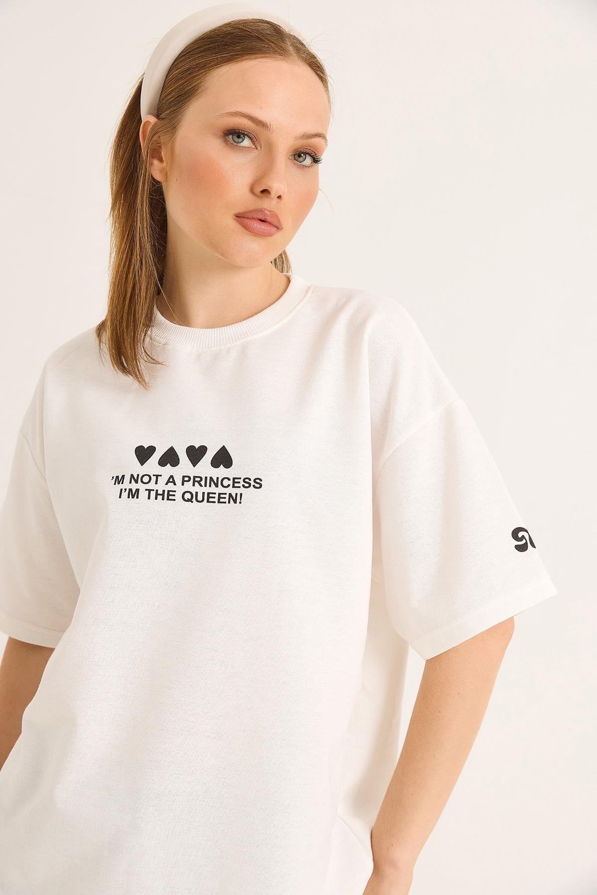 Beyaz Baskılı Oversize Tişört