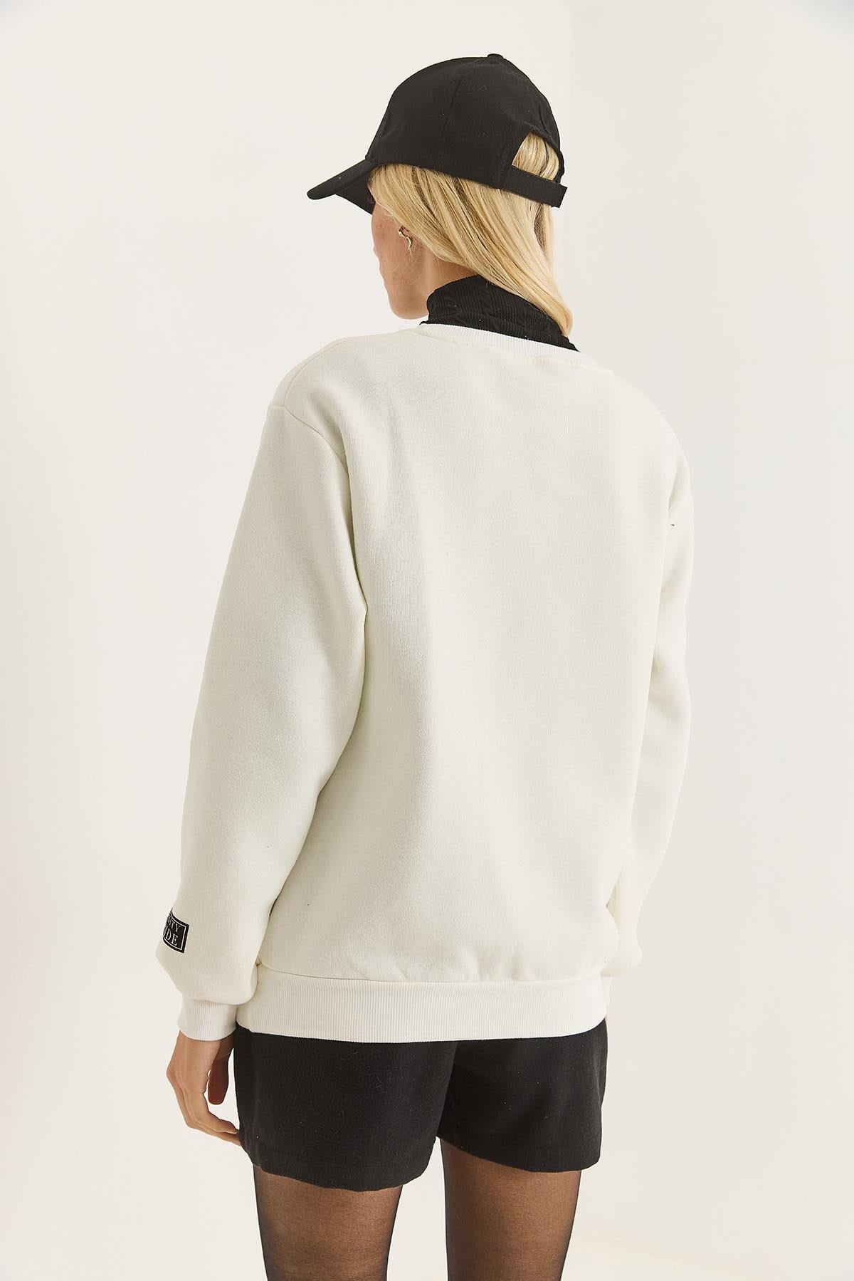 Beyaz Baskılı Şardonlu Sweatshirt