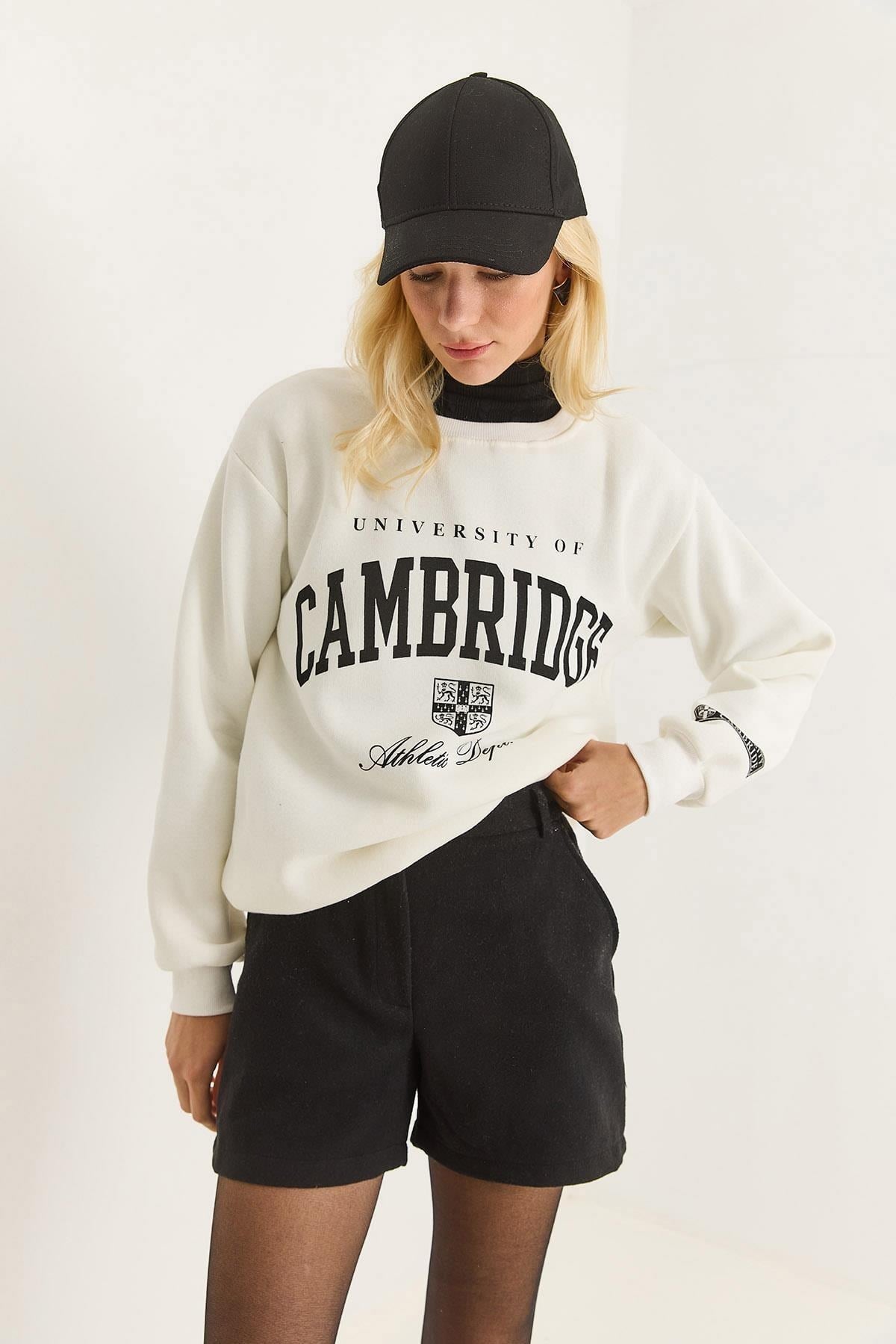 Beyaz Baskılı Şardonlu Sweatshirt