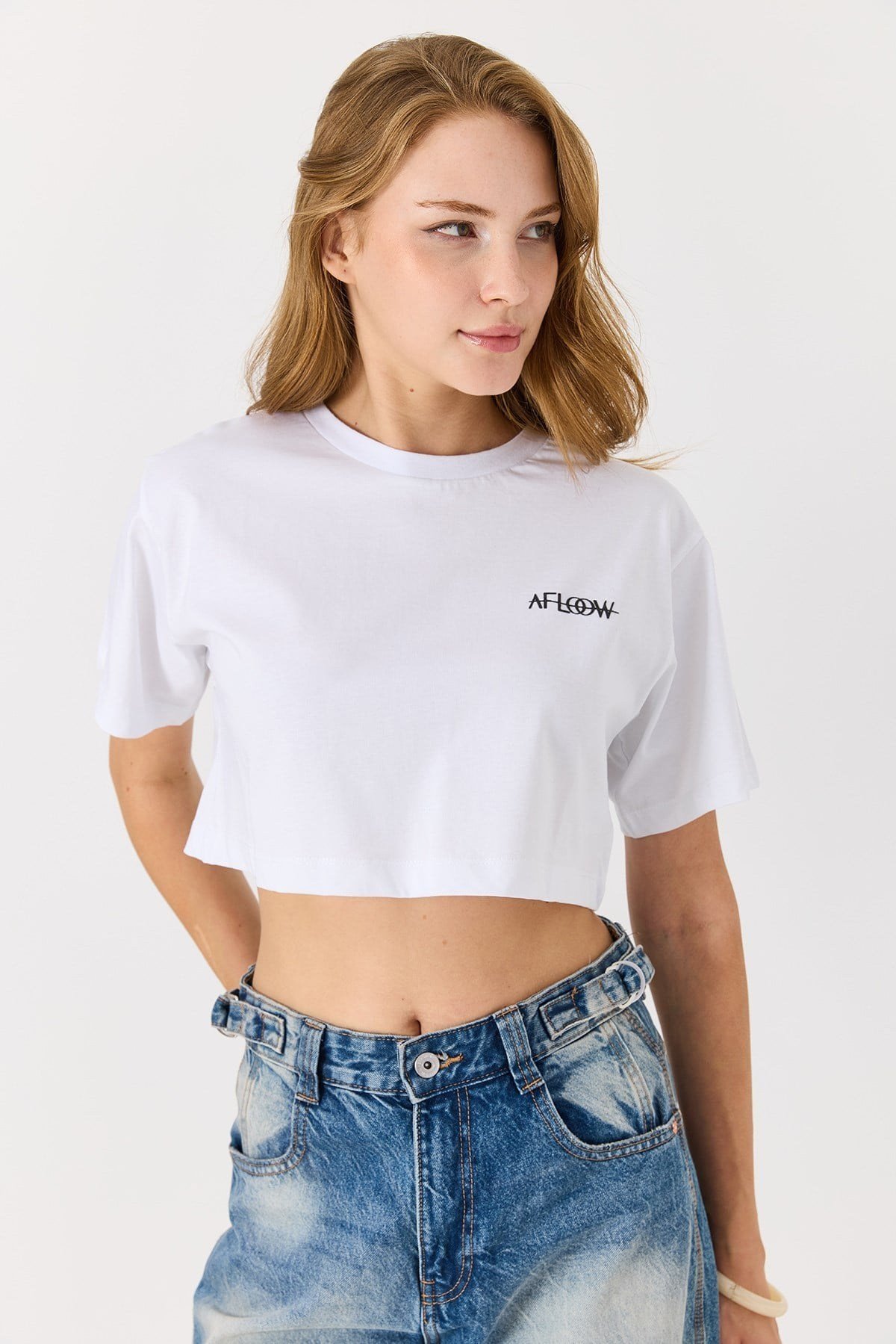 Beyaz Bisiklet Yaka Crop Bluz
