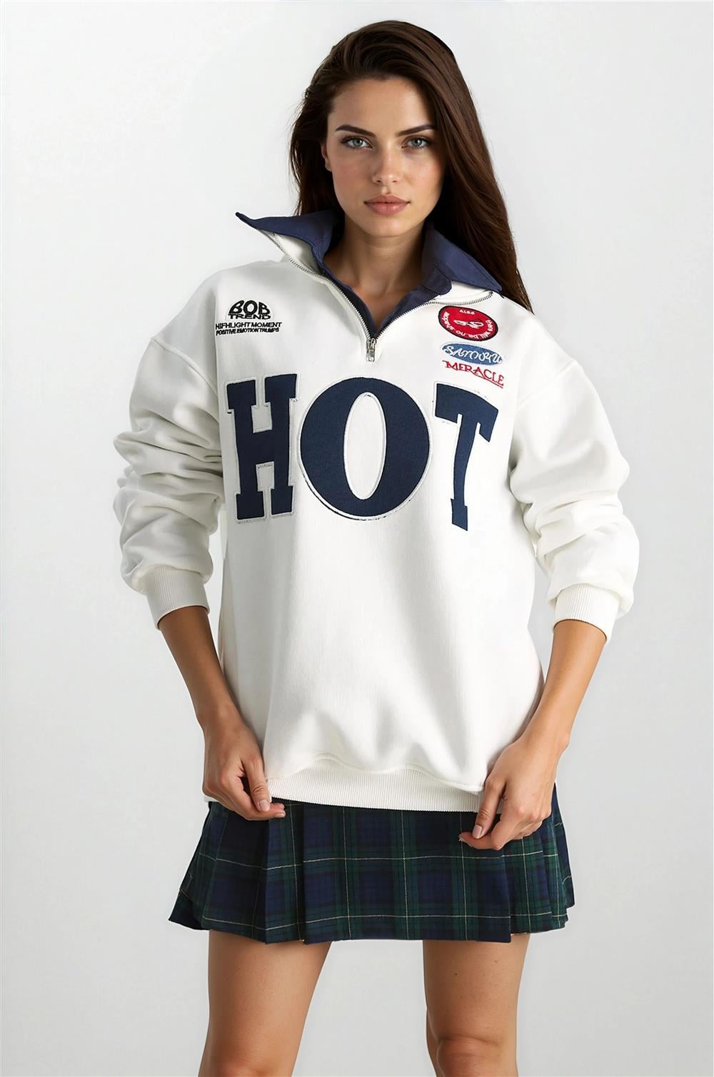 Beyaz Fermuarlı Sweatshirt